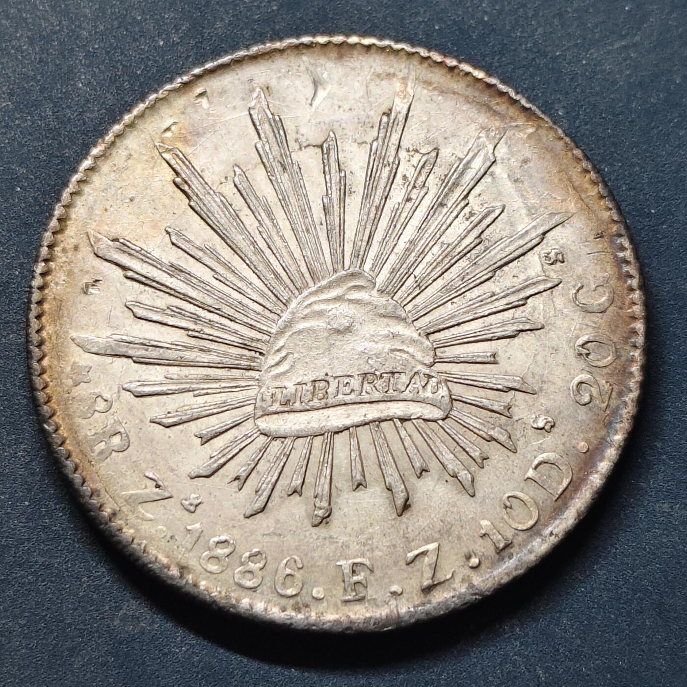 【全场包邮】纯粹捡漏拍519场 墨西哥1886年8瑞尔花边鹰洋银币-萨卡特卡斯州（Zs）厂【28.9毫米27.07克90.3%】-C