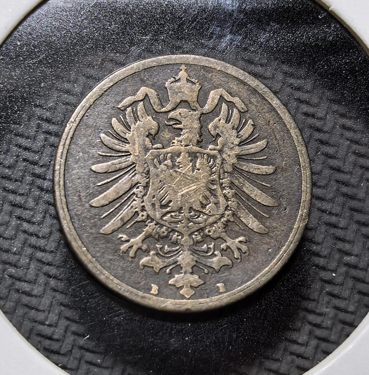 外国优质老铜币纪念币银币专场，周六晚上九点倒数截拍，满百包邮，周日发货,可寄存半年，喜欢朋友微信扫描二维码可直接参拍 德意志帝国1875年2 芬尼B版。正面印有帝国徽章与面值，是德意志帝国统一后初期的流通辅币，见证了德国近代货币体系的确立与历史变迁。