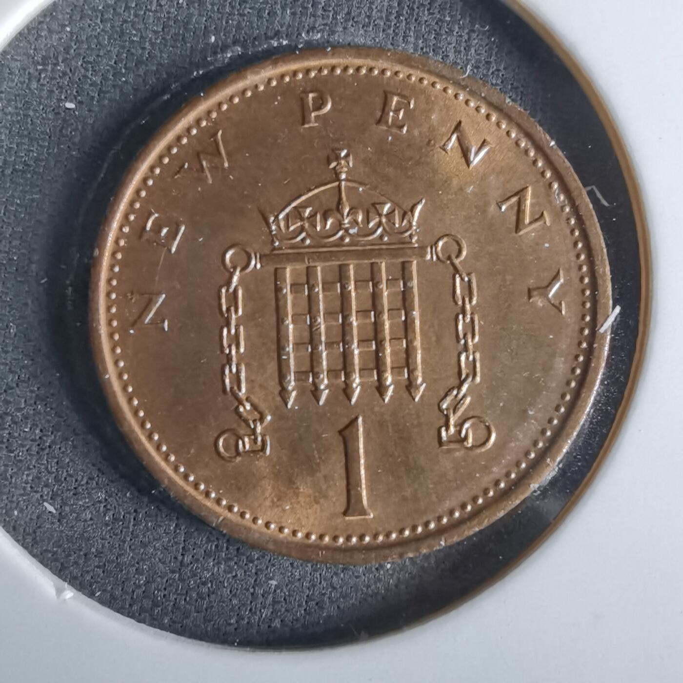 沼泽如烟--第1047场 英国1977年1便士