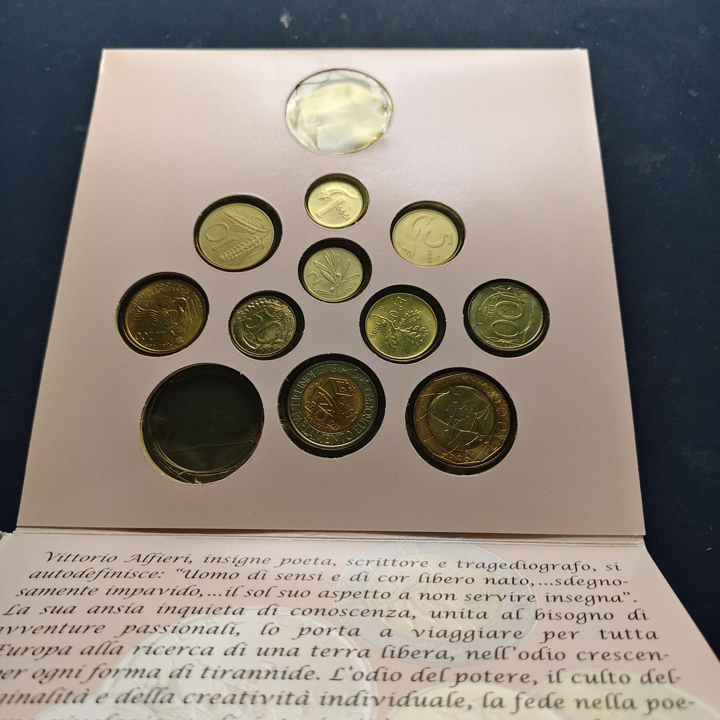 【全场包邮】纯粹捡漏拍521场 意大利+圣马力诺官方封装套币3套一组-意大利1999年10枚套（无银币）+圣马力诺2000年7枚套（无银币）+圣马力诺2001年7枚套币（无银币）