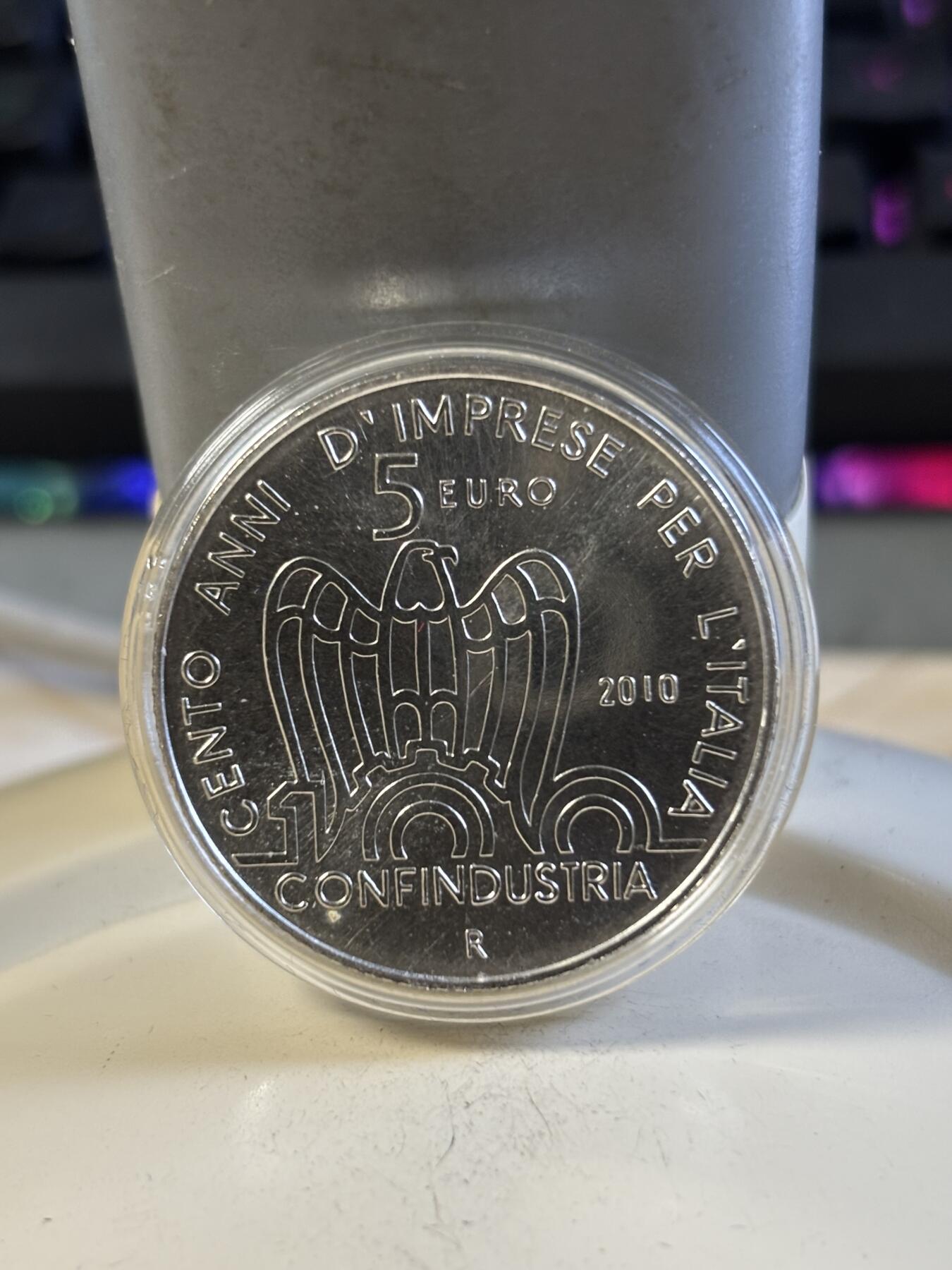 第197期拍卖 意大利2010年工业联合会百年5欧磨砂纪念银币，925银，18克，发行7500枚