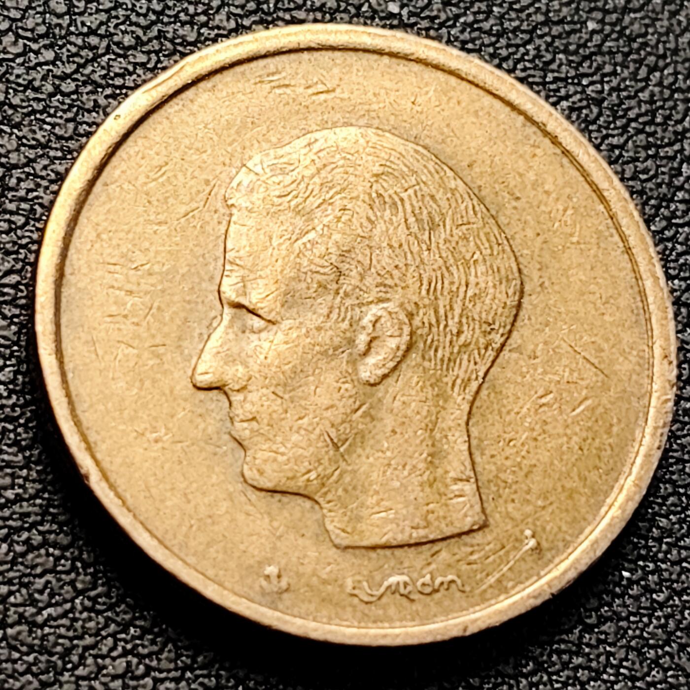 泉币菌-第223场-拍品多 请提前出价(工作原因  发货比较迟缓 已在拍卖规则里面说明 望理解)