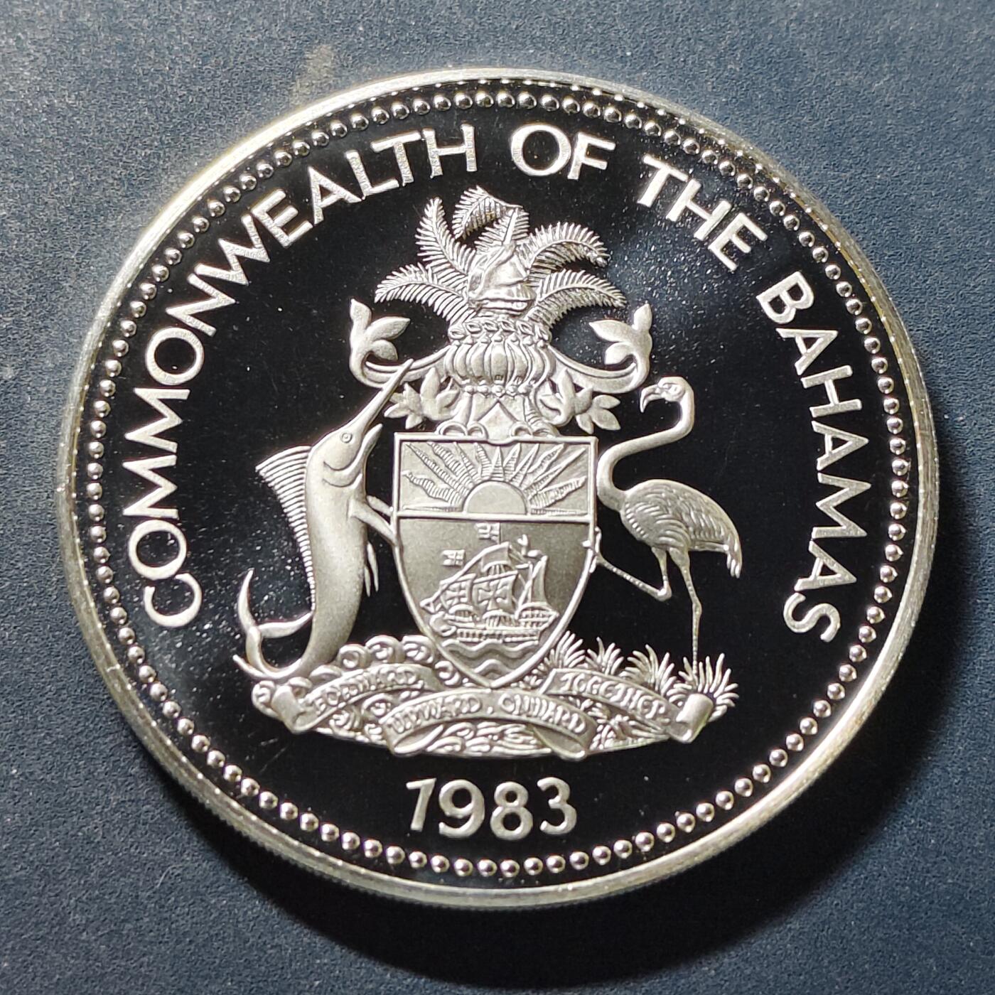 【全场包邮】纯粹捡漏拍519场 【少见】巴哈马群岛1983年10元加冕30周年精制克朗型纪念银币【39.5毫米30.28克50%】-量3374