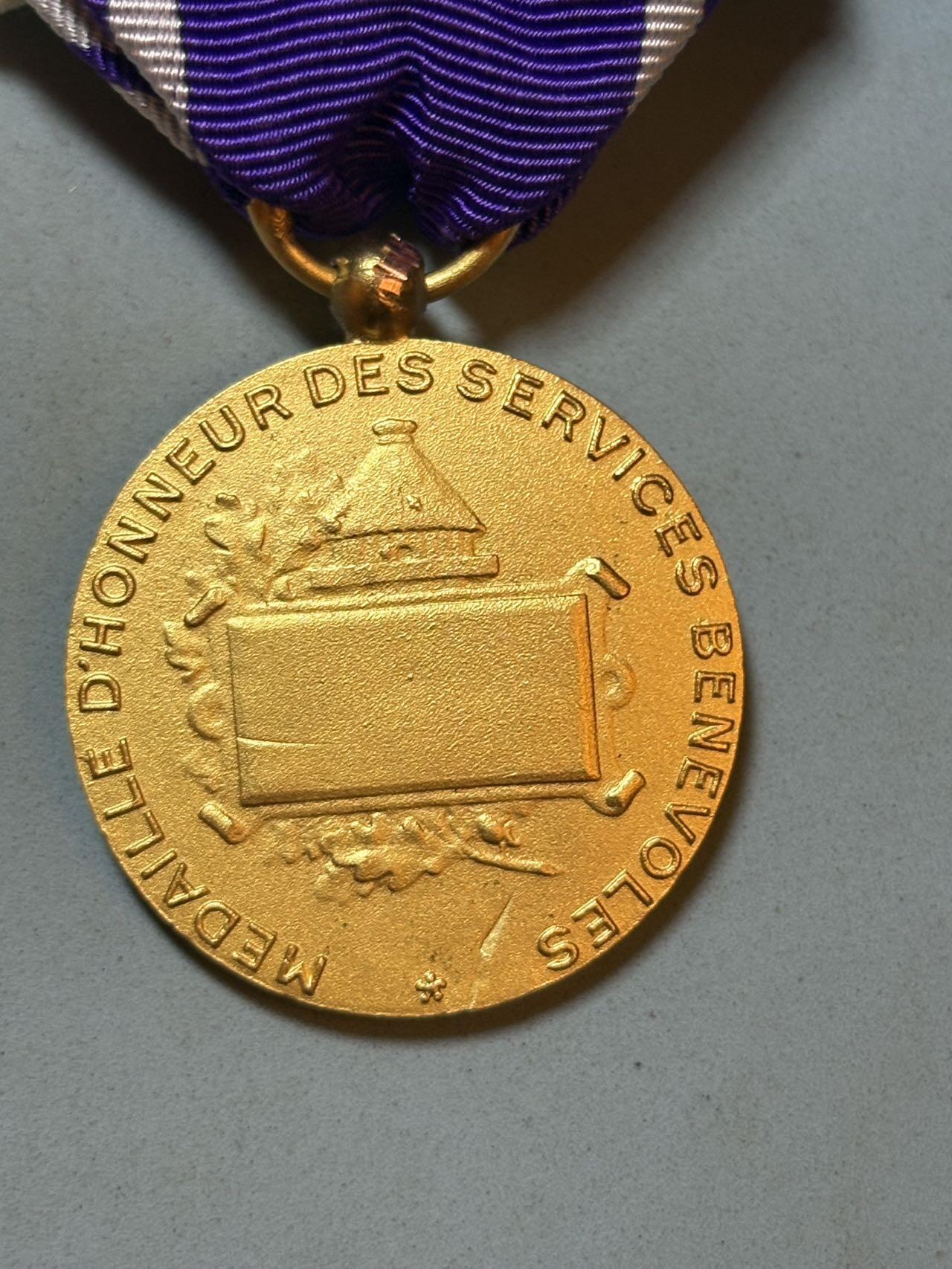 盛世勋华——号角文化勋章邮票专场拍卖第314期 法国金级志愿服务荣誉勋章 带原盒