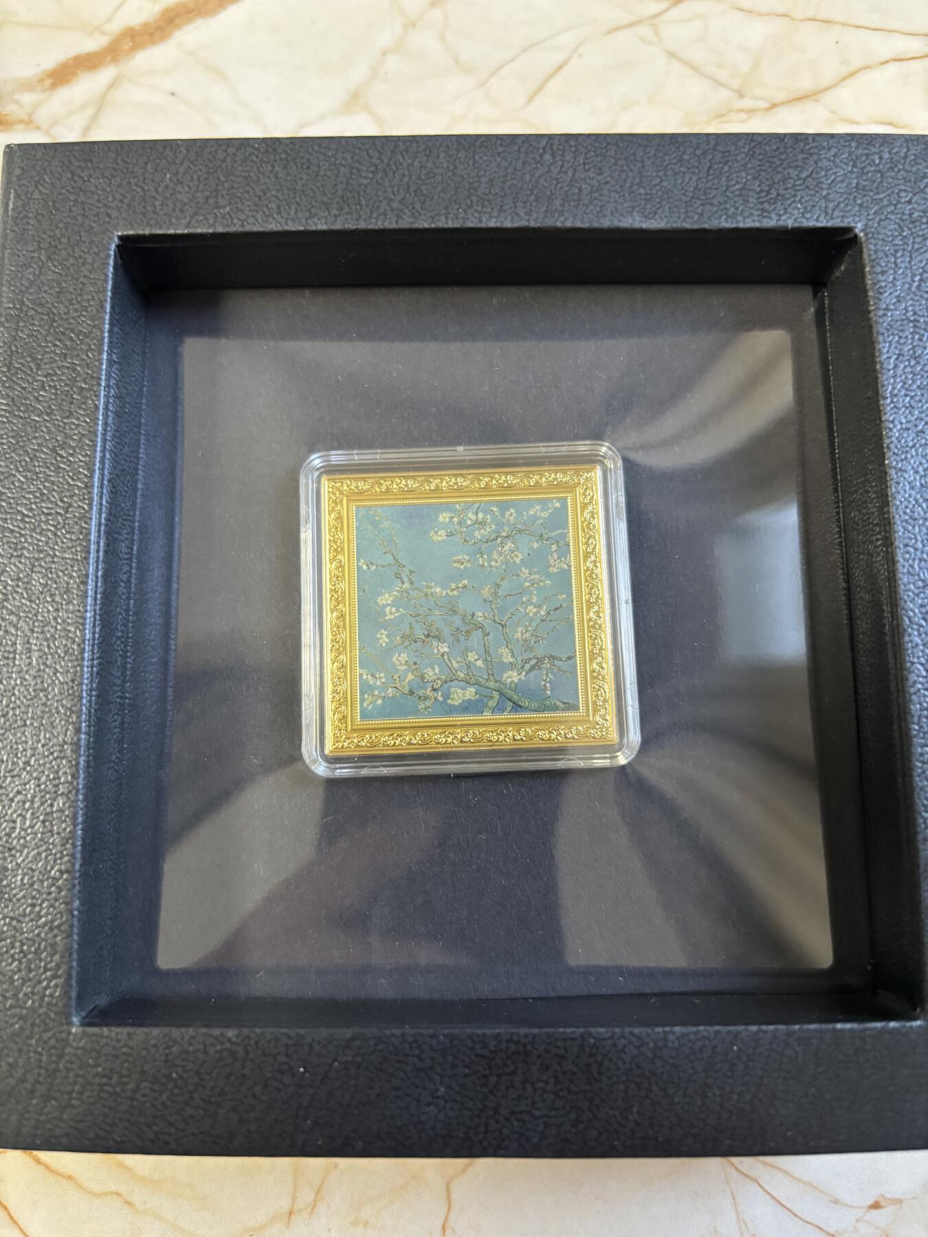 第197期拍卖 纽埃2022年世界名画系列梵高杏花开1盎司彩色银币，999银，发行999枚