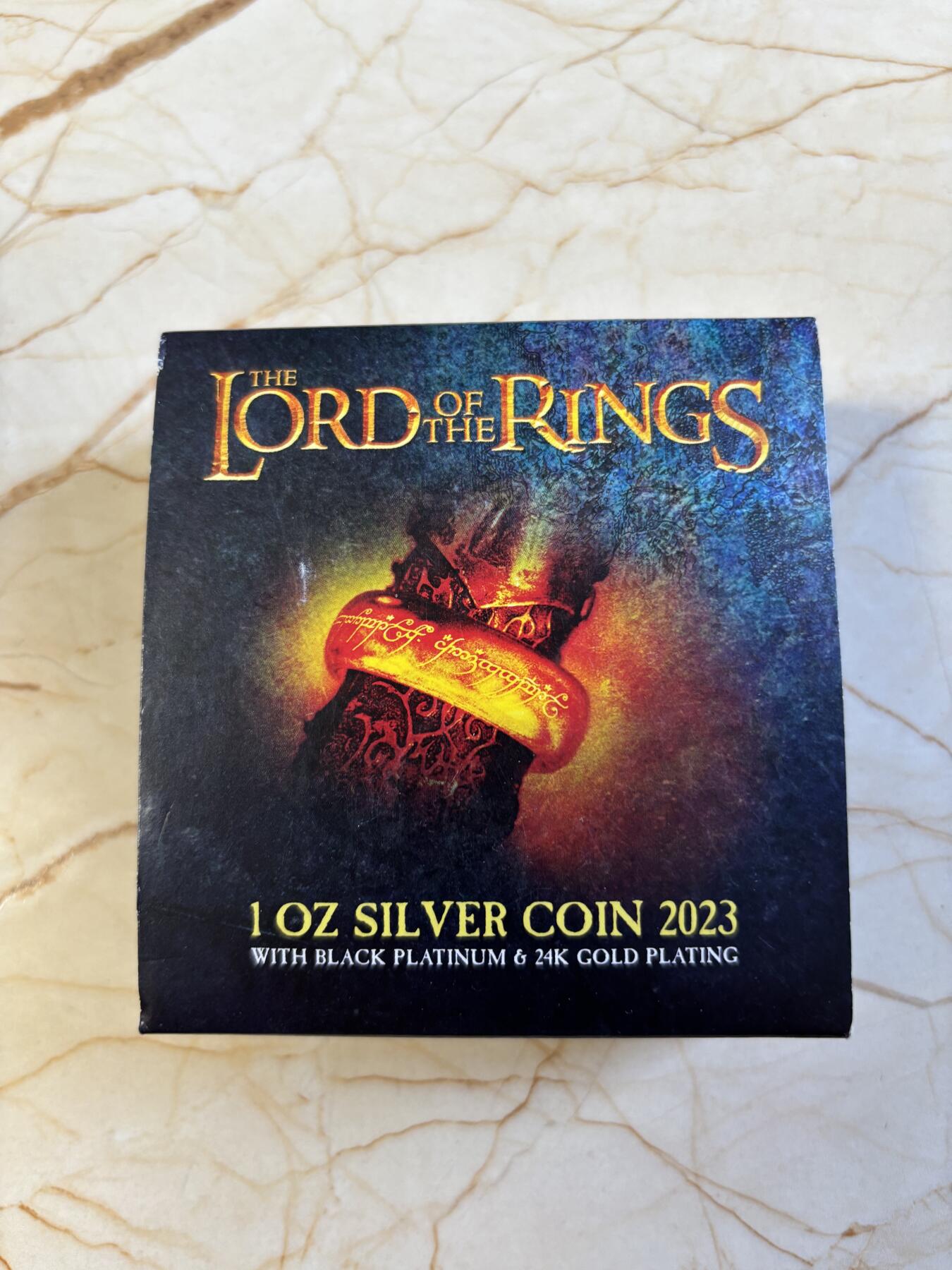 第197期拍卖 萨摩亚2023年指环王系列阿苟纳斯巨像镀金纪念银币，999银镀金，1盎司，发行1499枚，有氧化