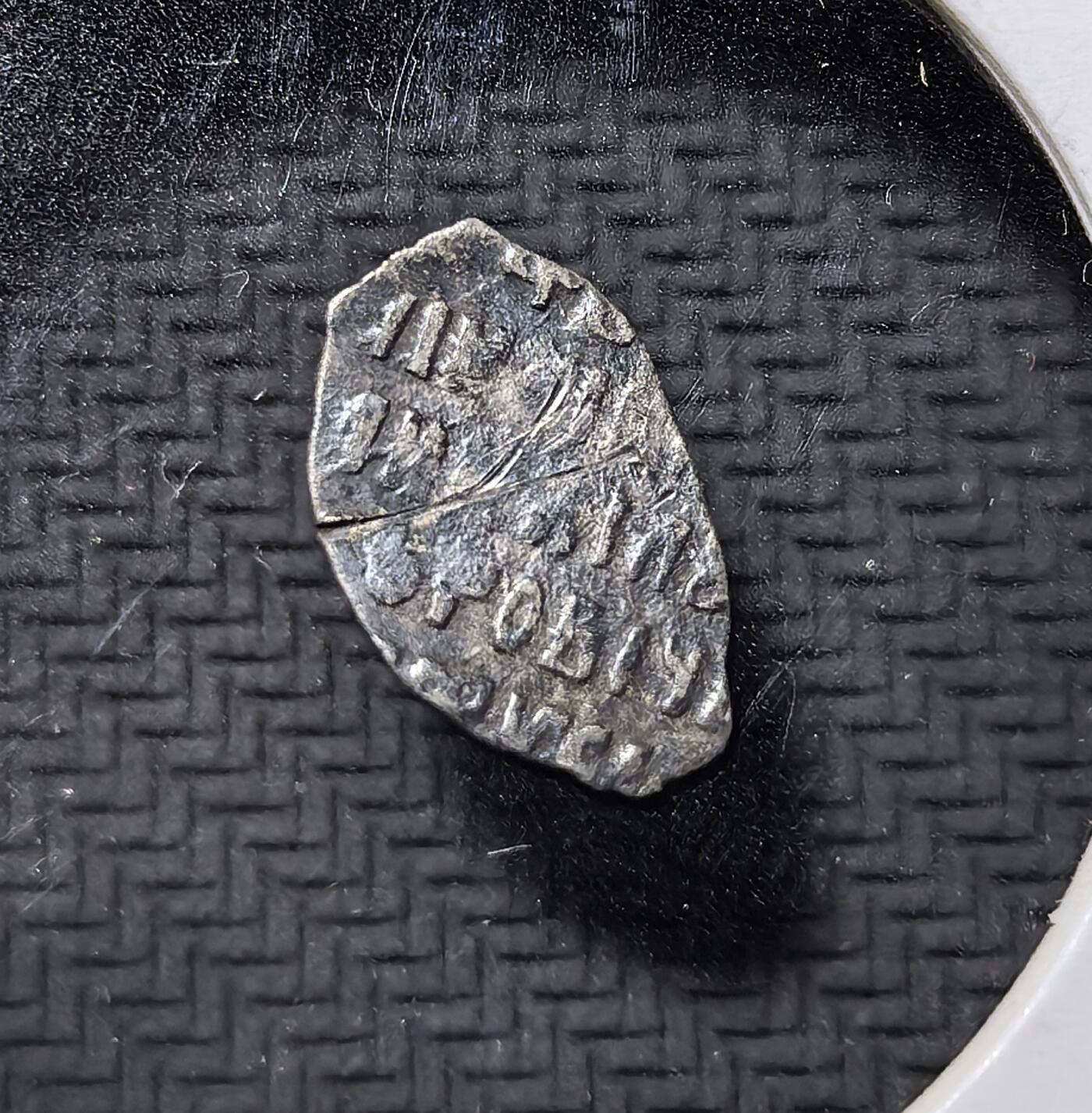 外国优质老铜币纪念币银币专场，周六晚上九点倒数截拍，满百包邮，周日发货,可寄存半年，喜欢朋友微信扫描二维码可直接参拍