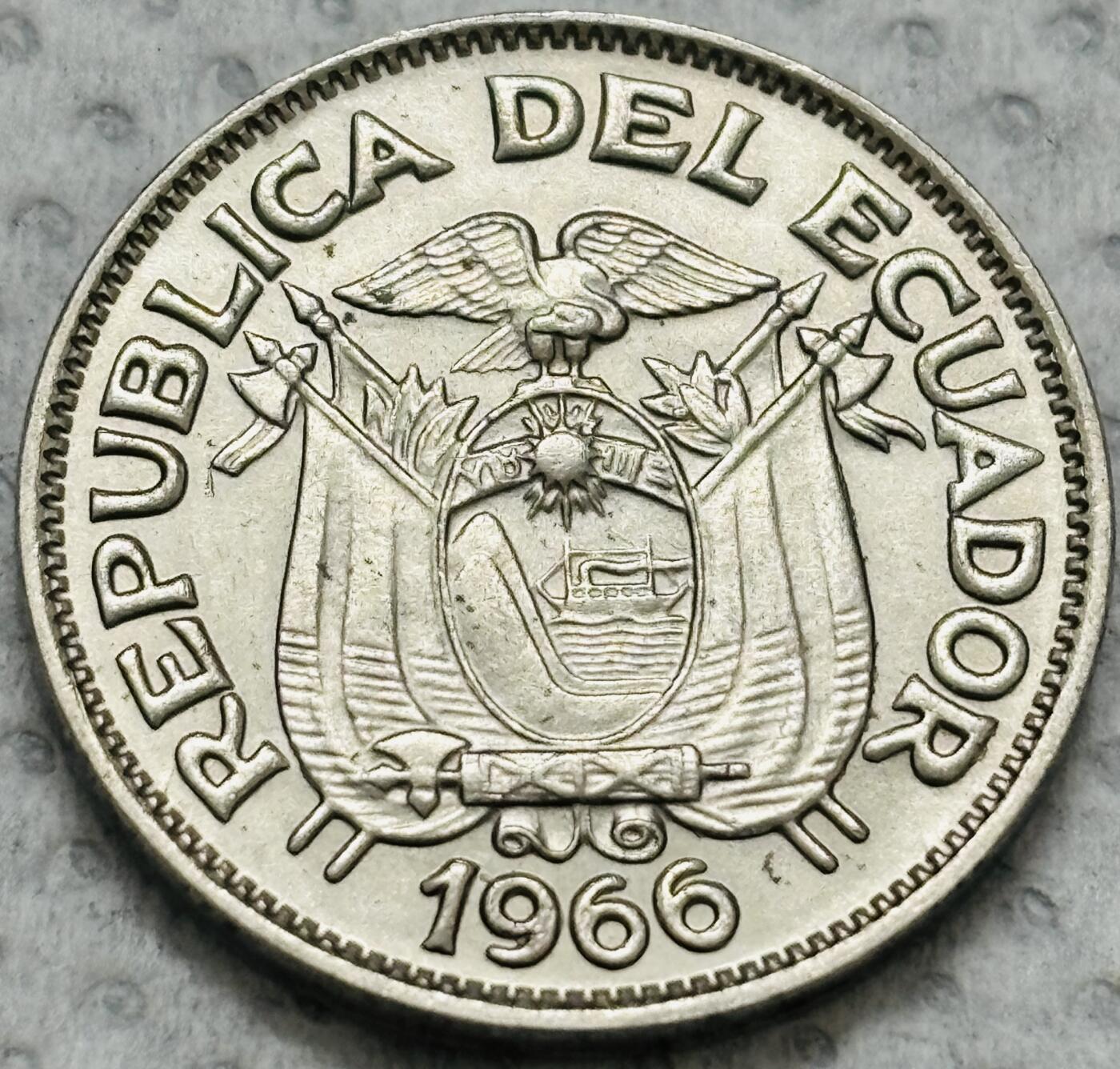文馨钱币收藏第 299 场，长期接代拍业务 原光好品 1966 年厄瓜多尔 20 分