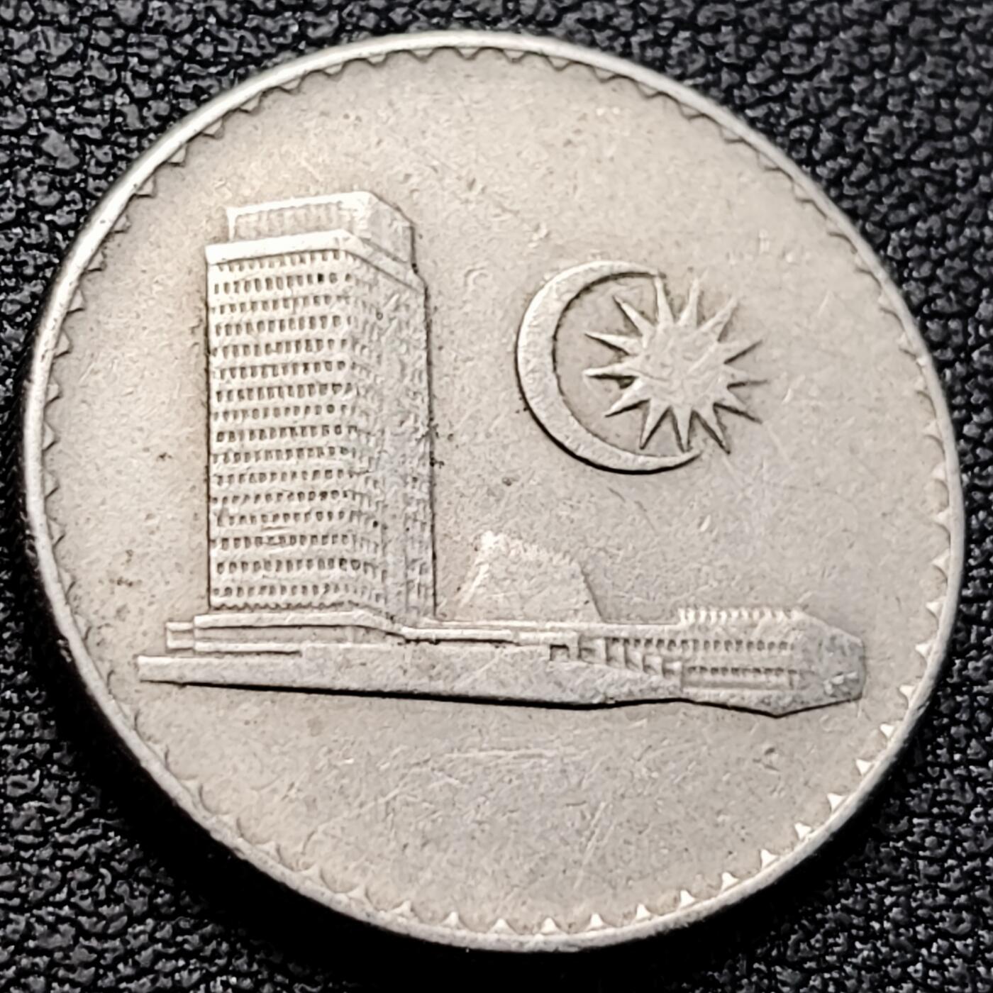 泉币菌-第223场-拍品多 请提前出价(工作原因  发货比较迟缓 已在拍卖规则里面说明 望理解)