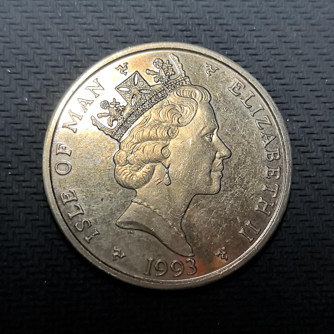 外国优质老铜币纪念币银币专场，周六晚上九点倒数截拍，满百包邮，周日发货,可寄存半年，喜欢朋友微信扫描二维码可直接参拍