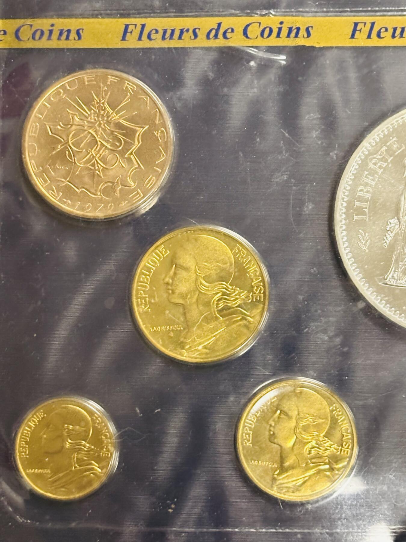 文馨钱币收藏第 299 场，长期接代拍业务 全新法国 1979 年 1 分-50 法郎 10 枚套册，50 法郎大银币 30 克 900 银，收藏一步到位