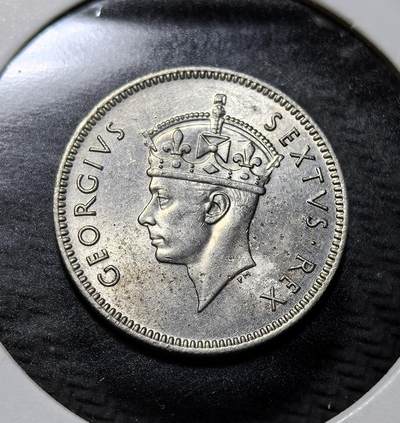 外国优质老铜币纪念币银币专场，周六晚上九点倒数截拍，满百包邮，周日发货,可寄存半年，喜欢朋友微信扫描二维码可直接参拍 - 极美品英属东非1948 年50 分，正面为英王乔治六世像，背面以雄狮与乞力马扎罗山彰显东非特色，是二战后英属东非殖民末期流通币，见证殖民史与非洲钱币文化。