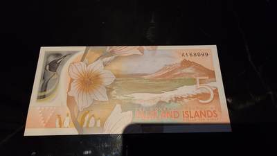 世界钱币～微拍第245期暨2026年第26期  新货卖剩品种部分上架提供选购 - 2025年福克兰群岛5镑 全新绝品无47倒置号 尾号099