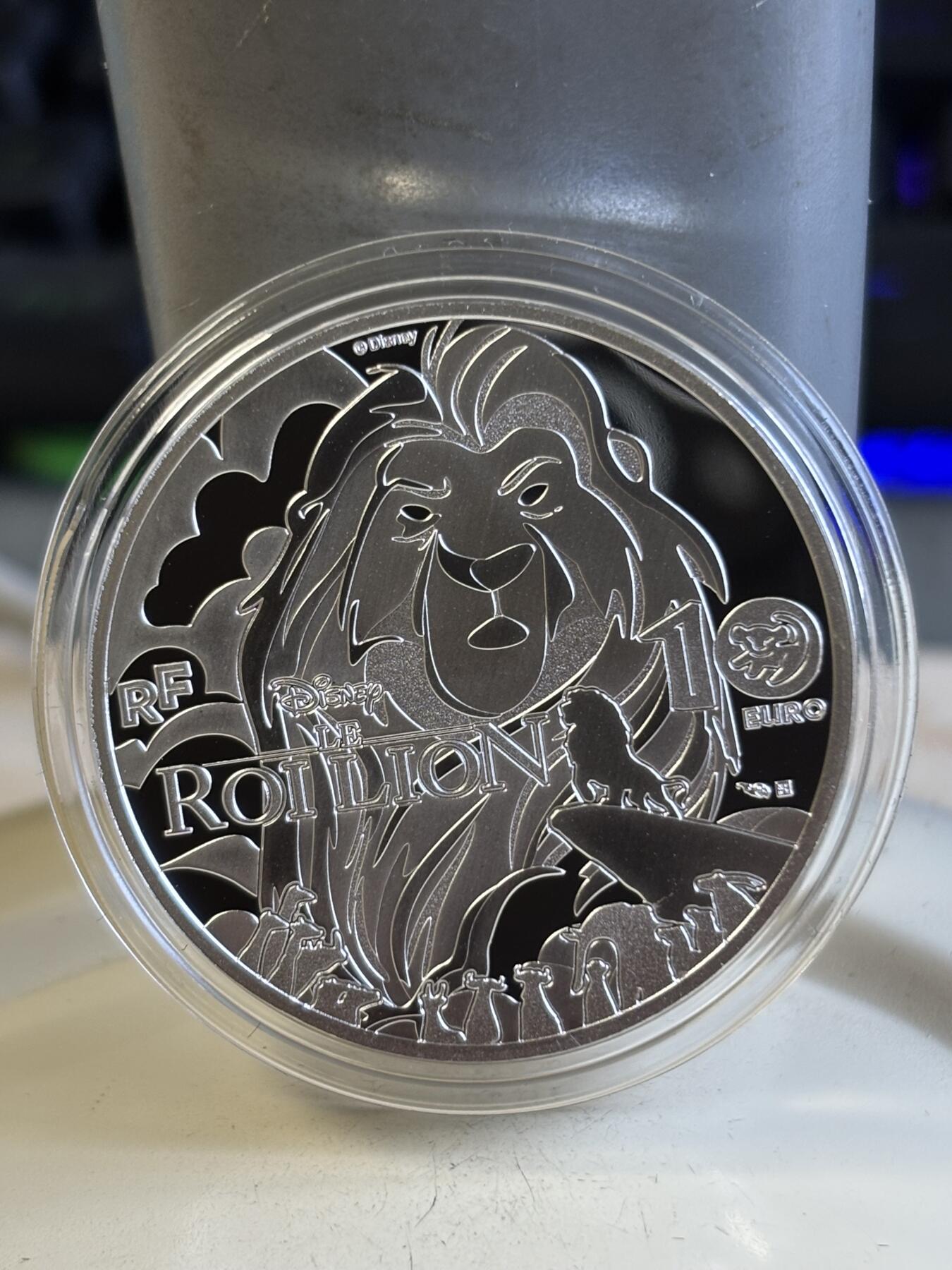 第197期拍卖 法国2024年迪士尼狮子王上映30周年彩色纪念银币，999银，22.2克，发行5000枚