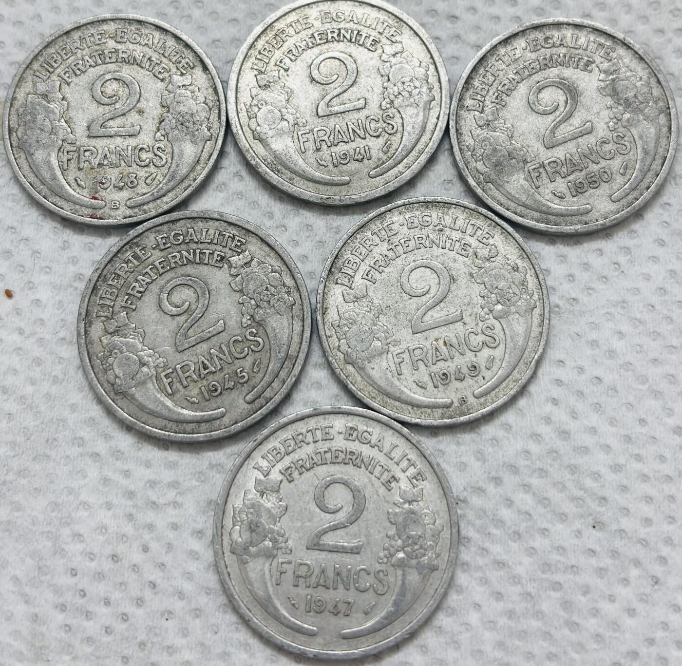 文馨钱币收藏第 299 场，长期接代拍业务 1941-1950 年法国 2 法郎 6 枚