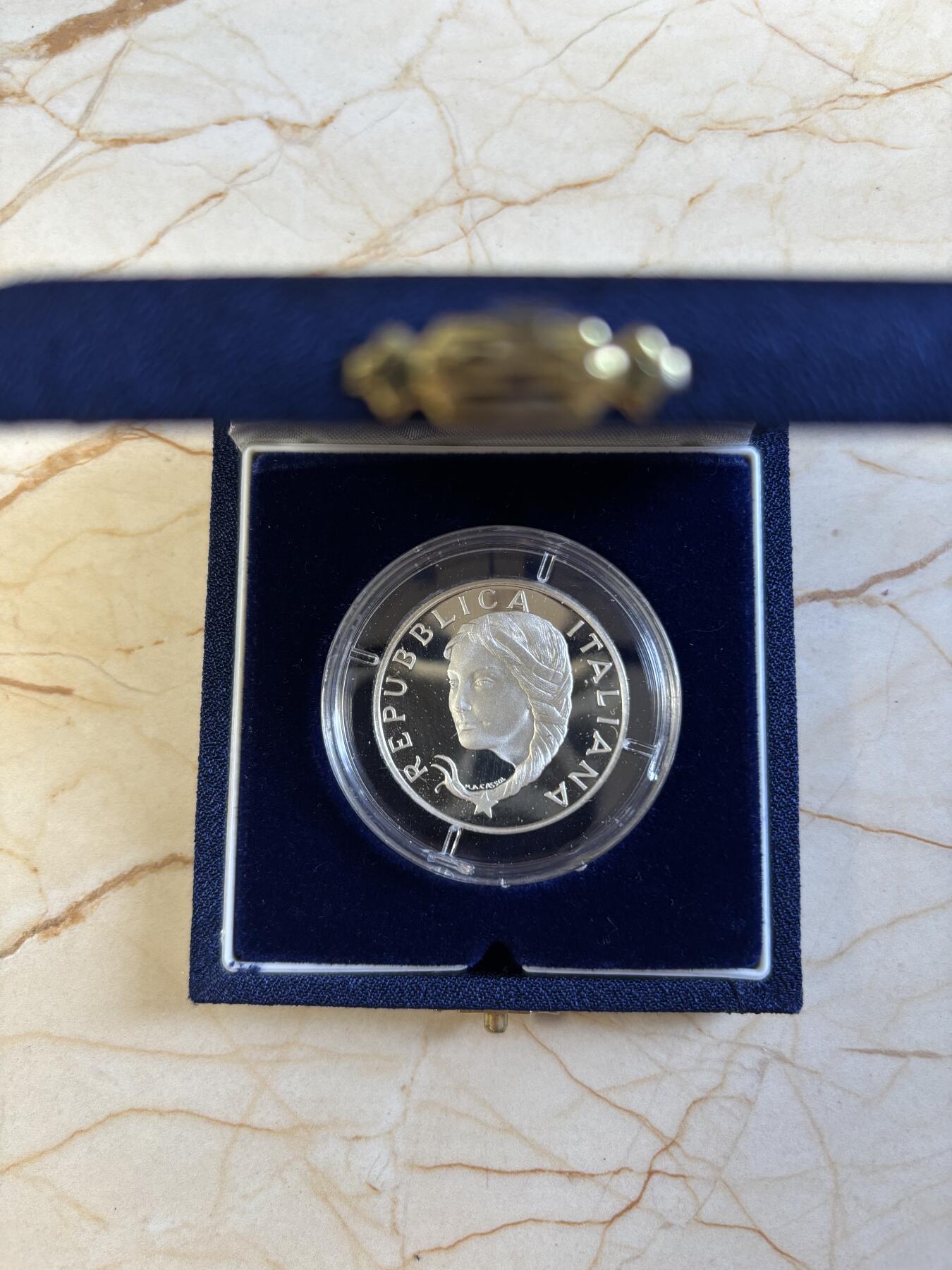 第197期拍卖 意大利1996年欧盟轮值主席国5000里拉精制纪念银币，835银，18克，