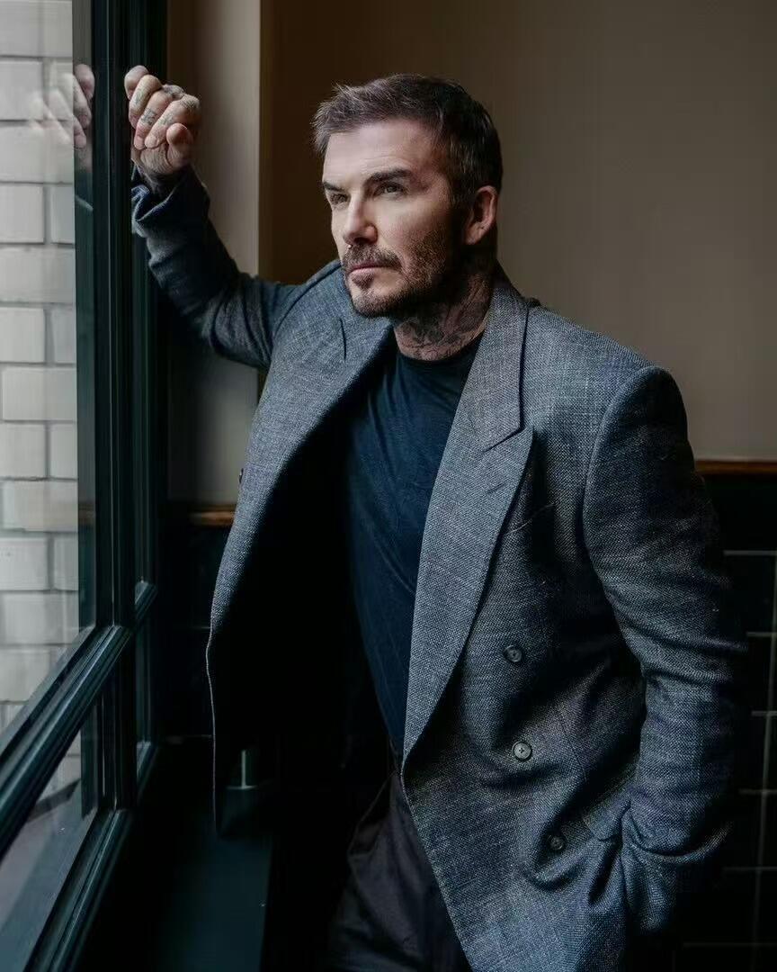 零元拍：大卫·贝克汉姆亲签Adidas Predator by Beckham主题T恤，小贝本人尺码，签于2026年3月20日猎鹰30周年×贝克汉姆联名球鞋产品发布会！