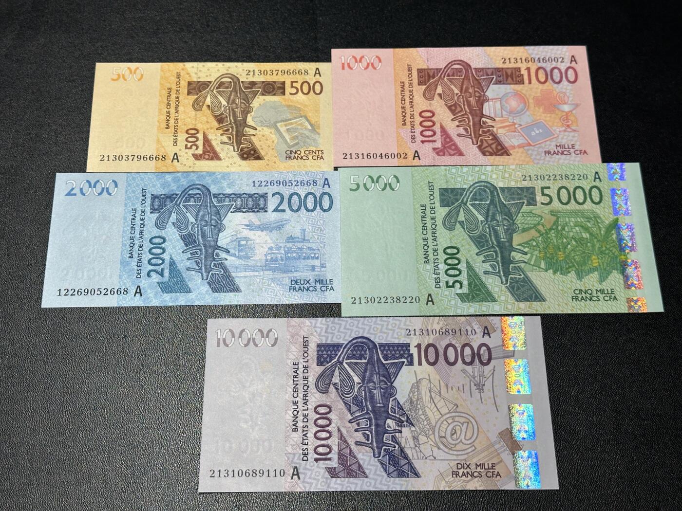 《外钞收藏家》第六百二十六期（精品场）（长期征集拍品、欢迎藏友们联系合作） 西非共同体5张一套（500-1万法郎，A字母 科特迪瓦；有多张全程无47）	UNC