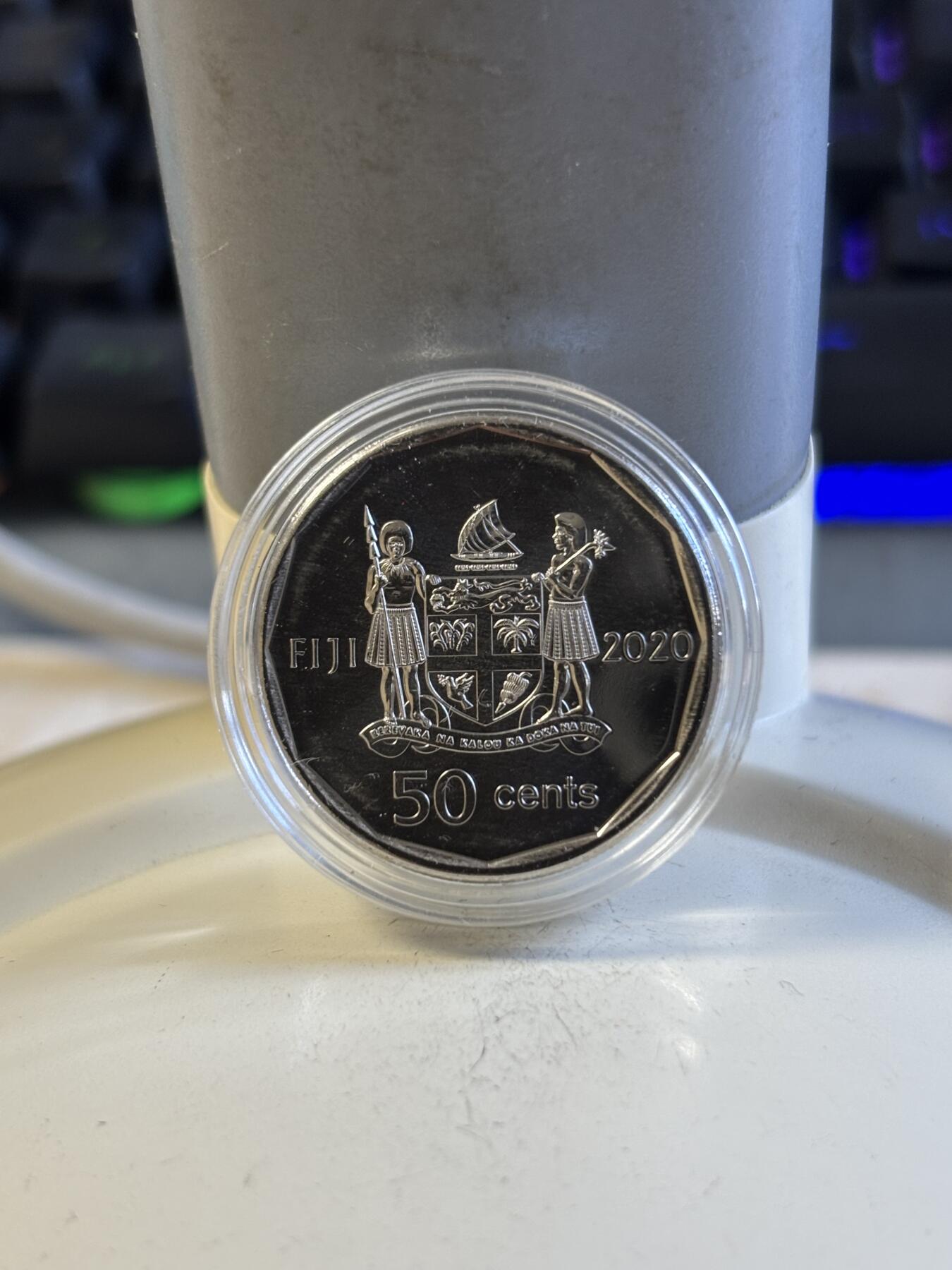 第197期拍卖 斐济2020年独立50周年50分彩色纪念币