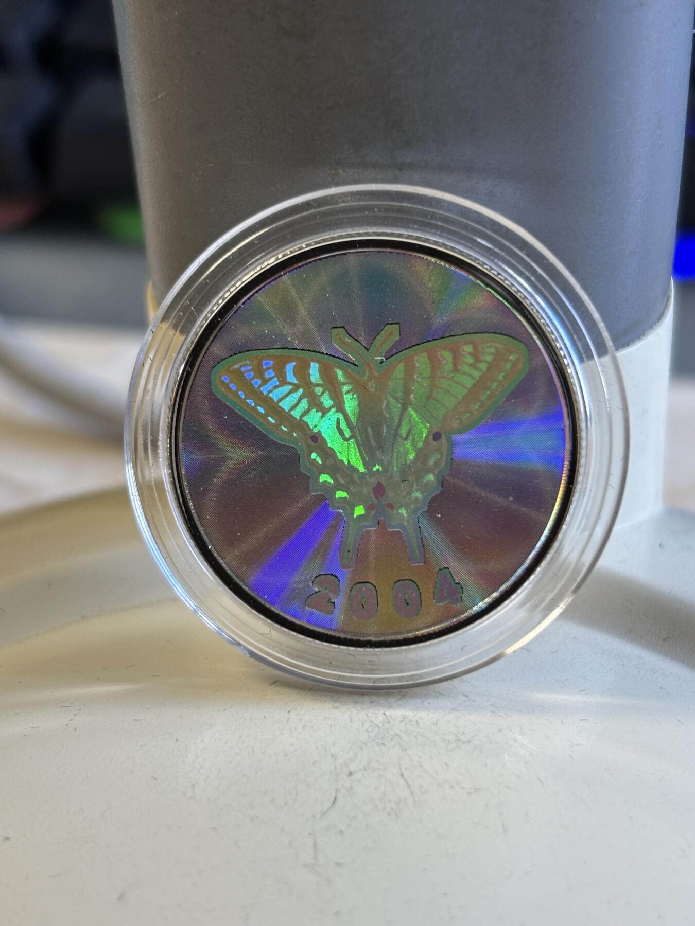 第197期拍卖 加拿大2004年美丽蝴蝶系列虎凤蝶全息幻彩纪念银币，925银，9.3克，发行20000枚