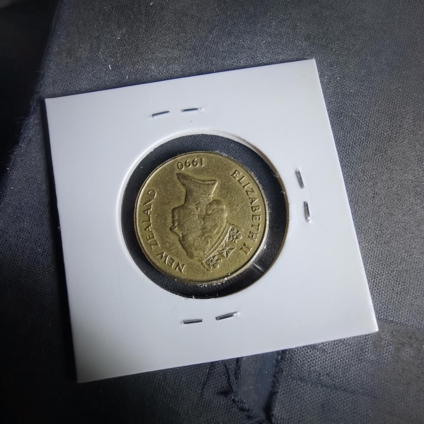 沼泽如烟--第1049场 新西兰1990年一元