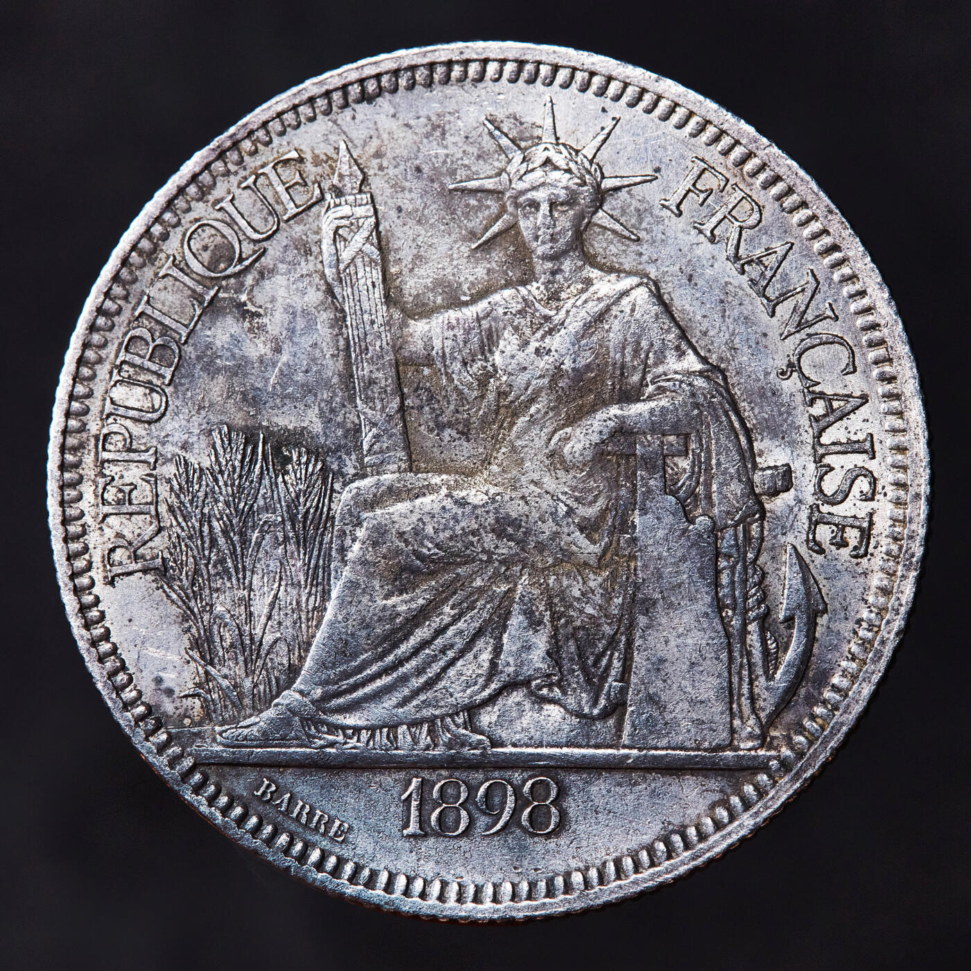 【俄甄集藏】满园春色-2026年(051)04-22星期三 晚 19:30 全场包邮 法属印度支那1898年A版1皮阿斯特坐洋大银币，原光品相