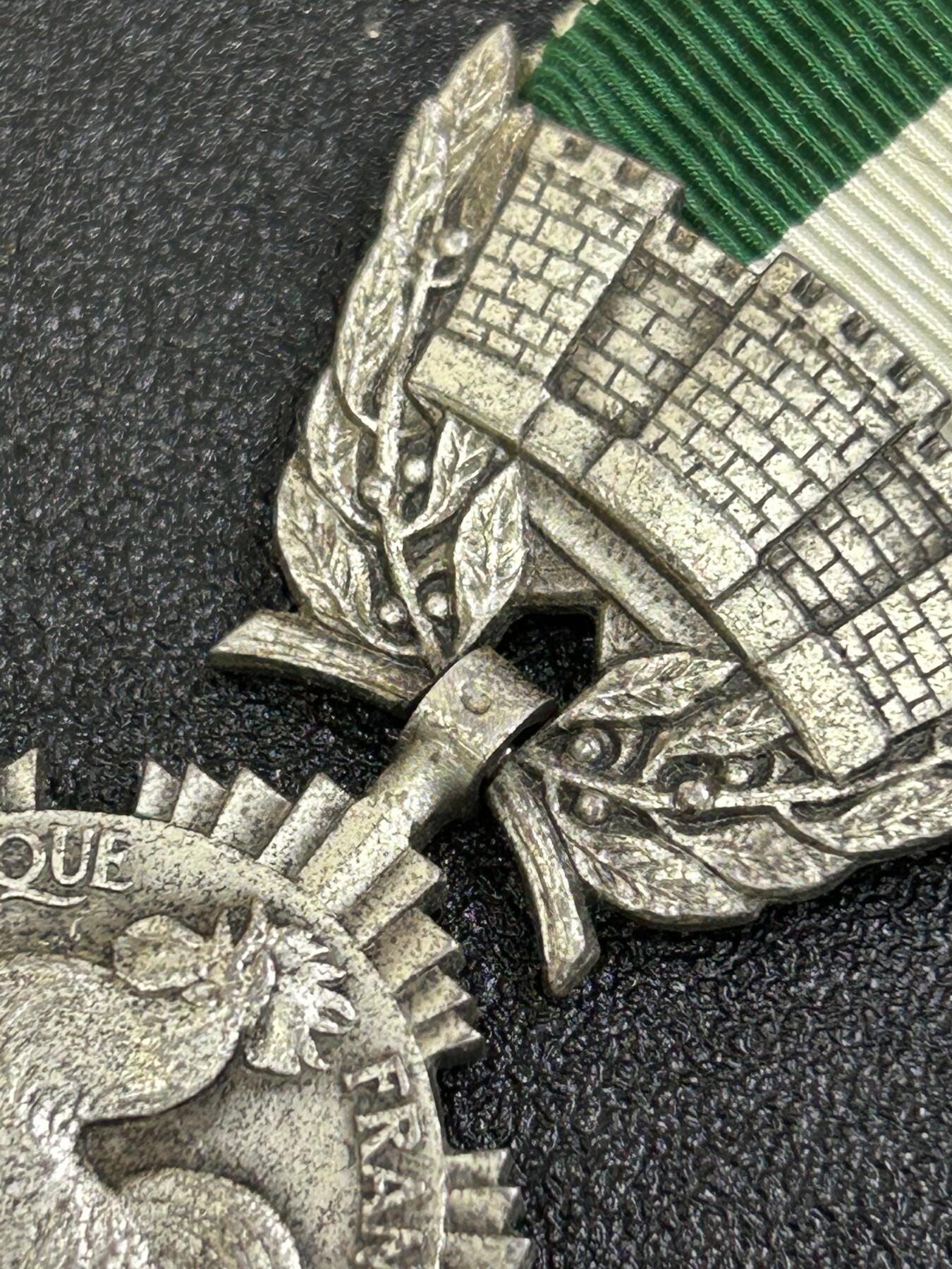 西秦中古拍卖第八十四期  法国地方嘉奖奖章 银制 有银标