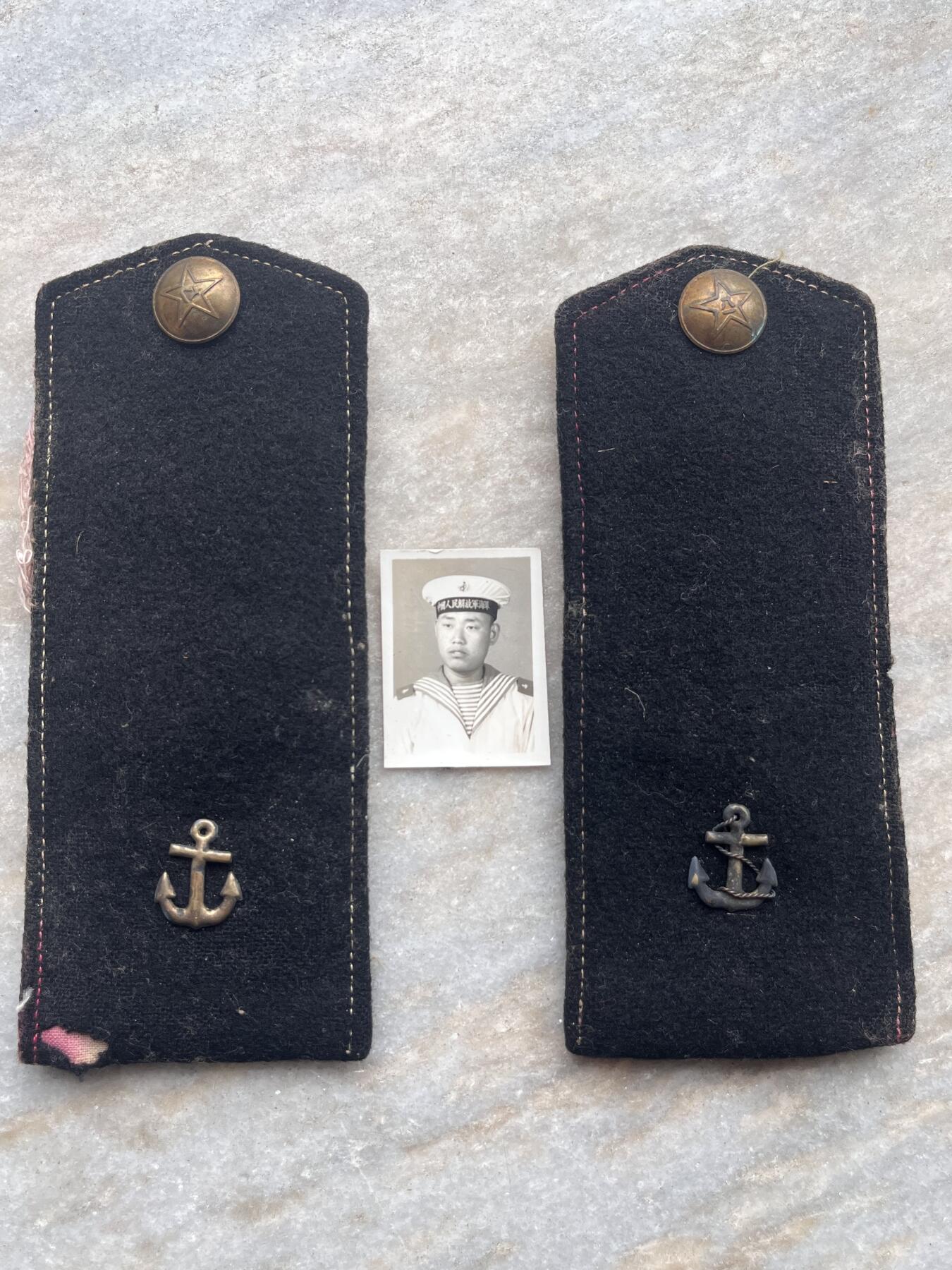 苏式徽章一对，少见的早期版本