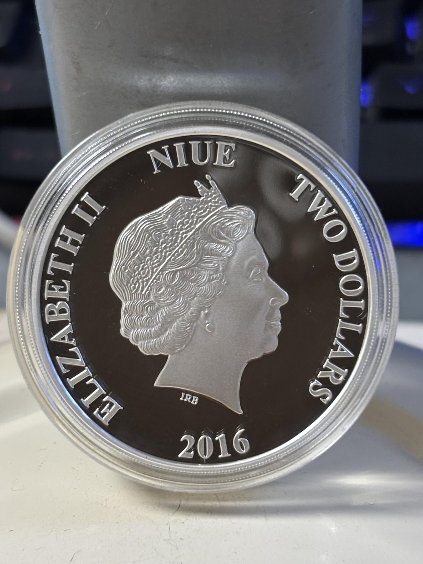 第197期拍卖 纽埃2016年迪斯尼公主系列青蛙公主1盎司彩银币，999银，发行10000枚