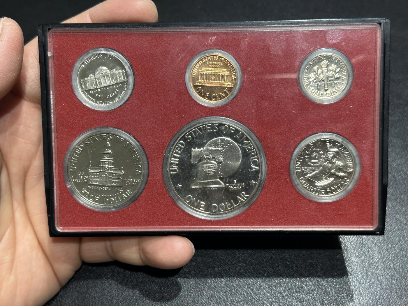 《外钞收藏家》第六百二十六期（精品场）（长期征集拍品、欢迎藏友们联系合作） 美国1976年精制6枚硬币一套，建国200周年纪念