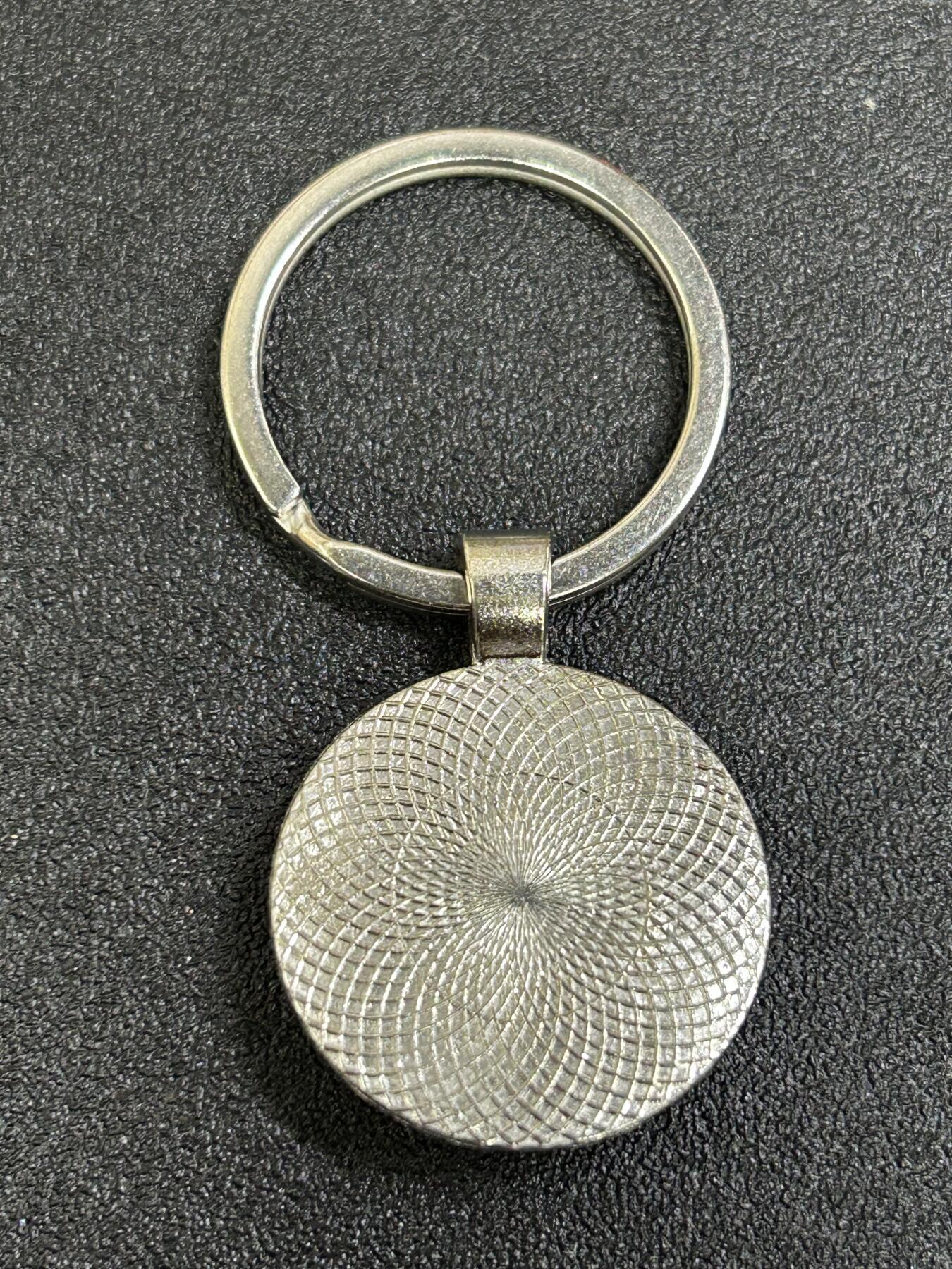 西秦中古拍卖第八十四期  俄乌战争 乌克兰武装力量纪念钥匙扣