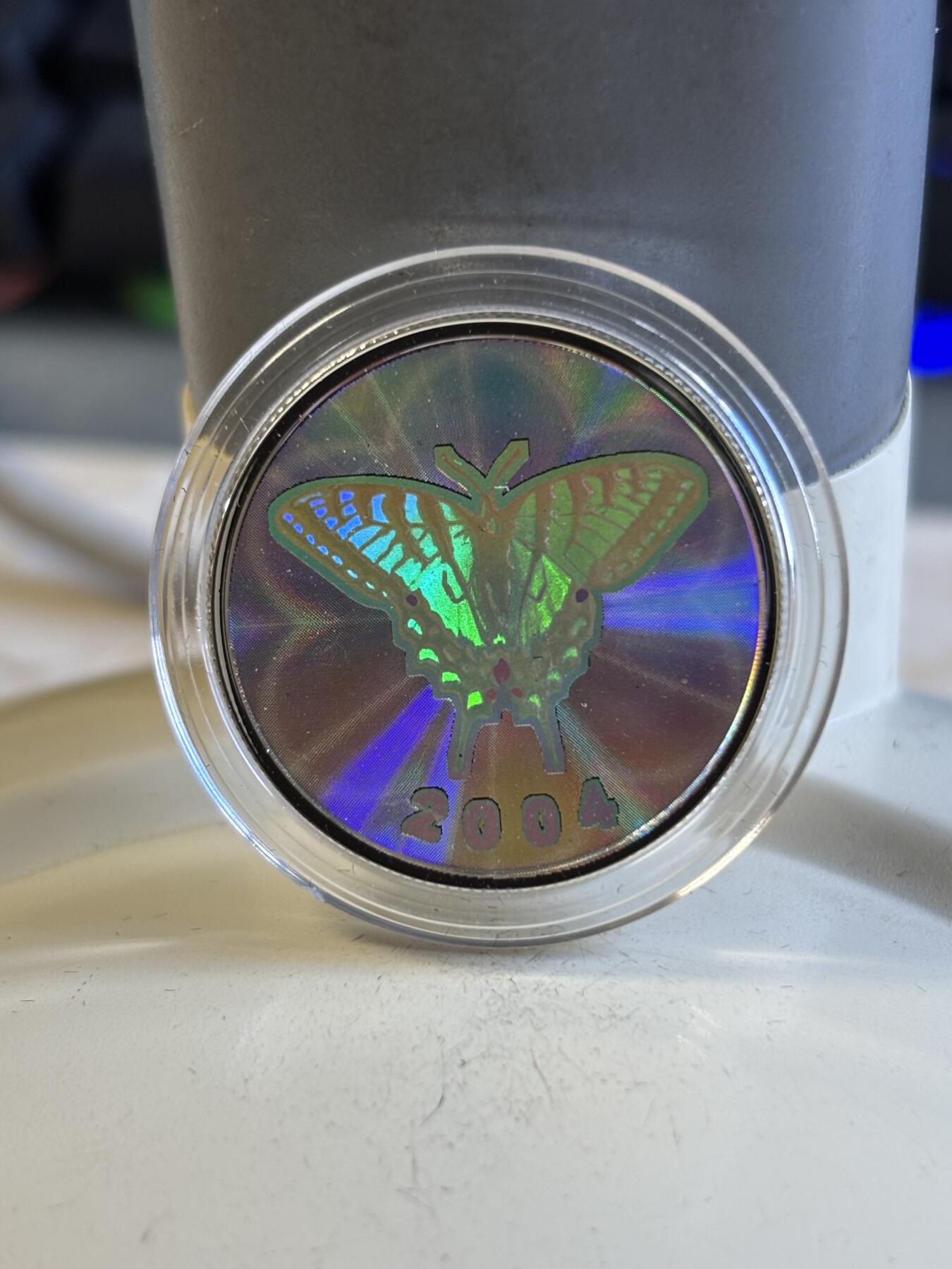 第197期拍卖 加拿大2004年美丽蝴蝶系列虎凤蝶全息幻彩纪念银币，925银，9.3克，发行20000枚