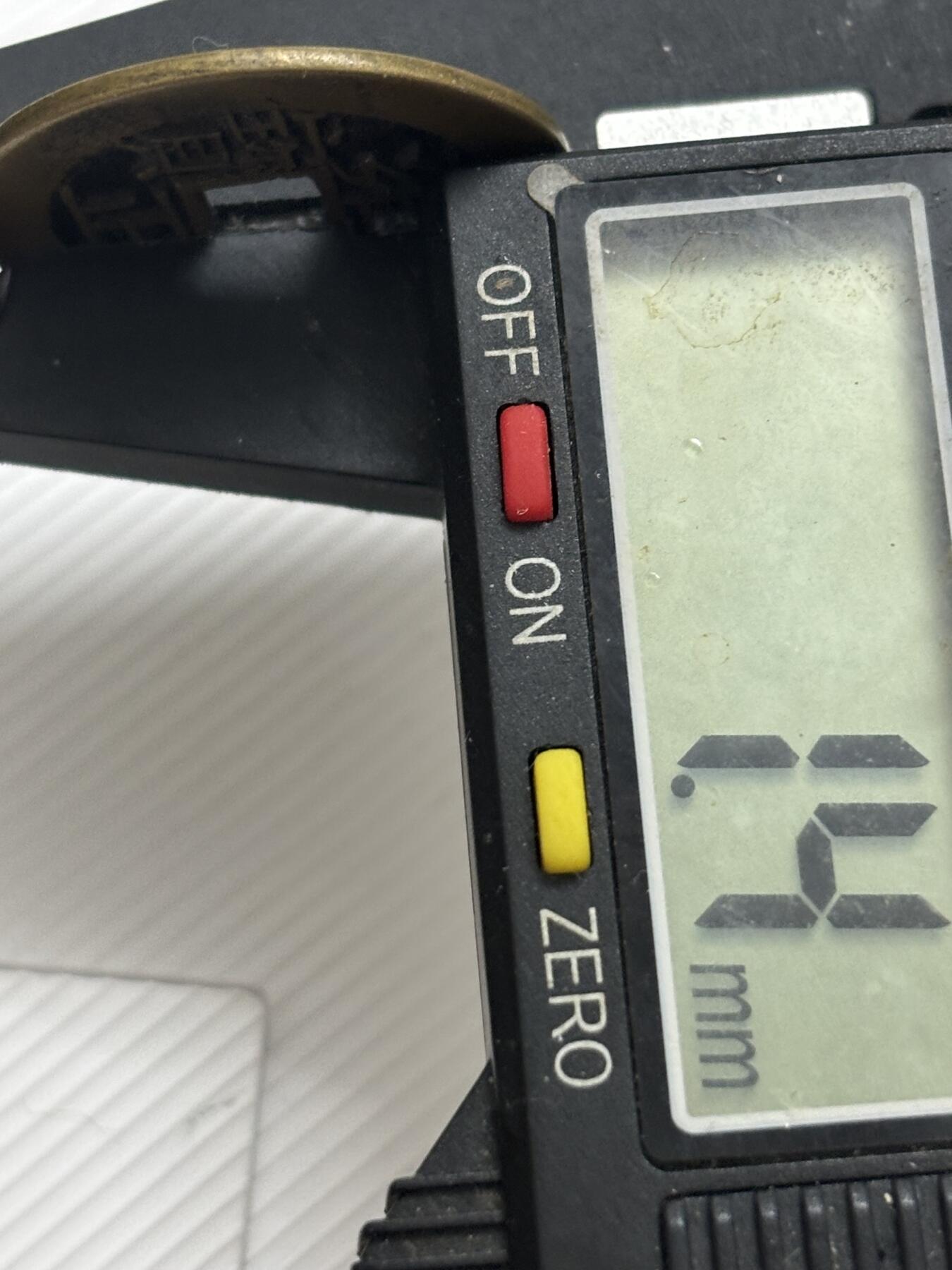 文馨钱币收藏第 299 场，长期接代拍业务 雍正通宝宝苏局 角头双点通 各方面细节看图，不包新老自行辨别