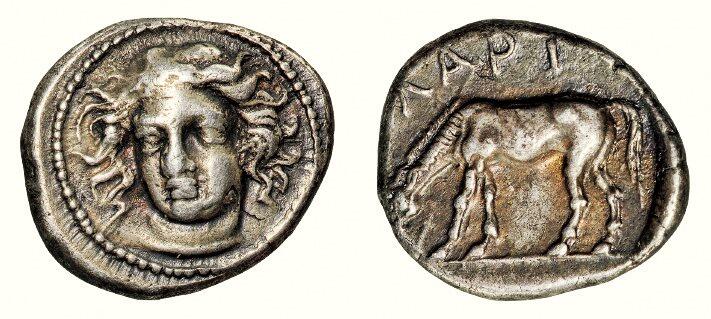 中贸圣佳2026四季・迎春拍卖会 六盈堂藏泉 钱币 证章 卡牌专场 古希腊塞萨利地区拉瑞萨城水泽仙女与马一德拉克马银币 长20mm