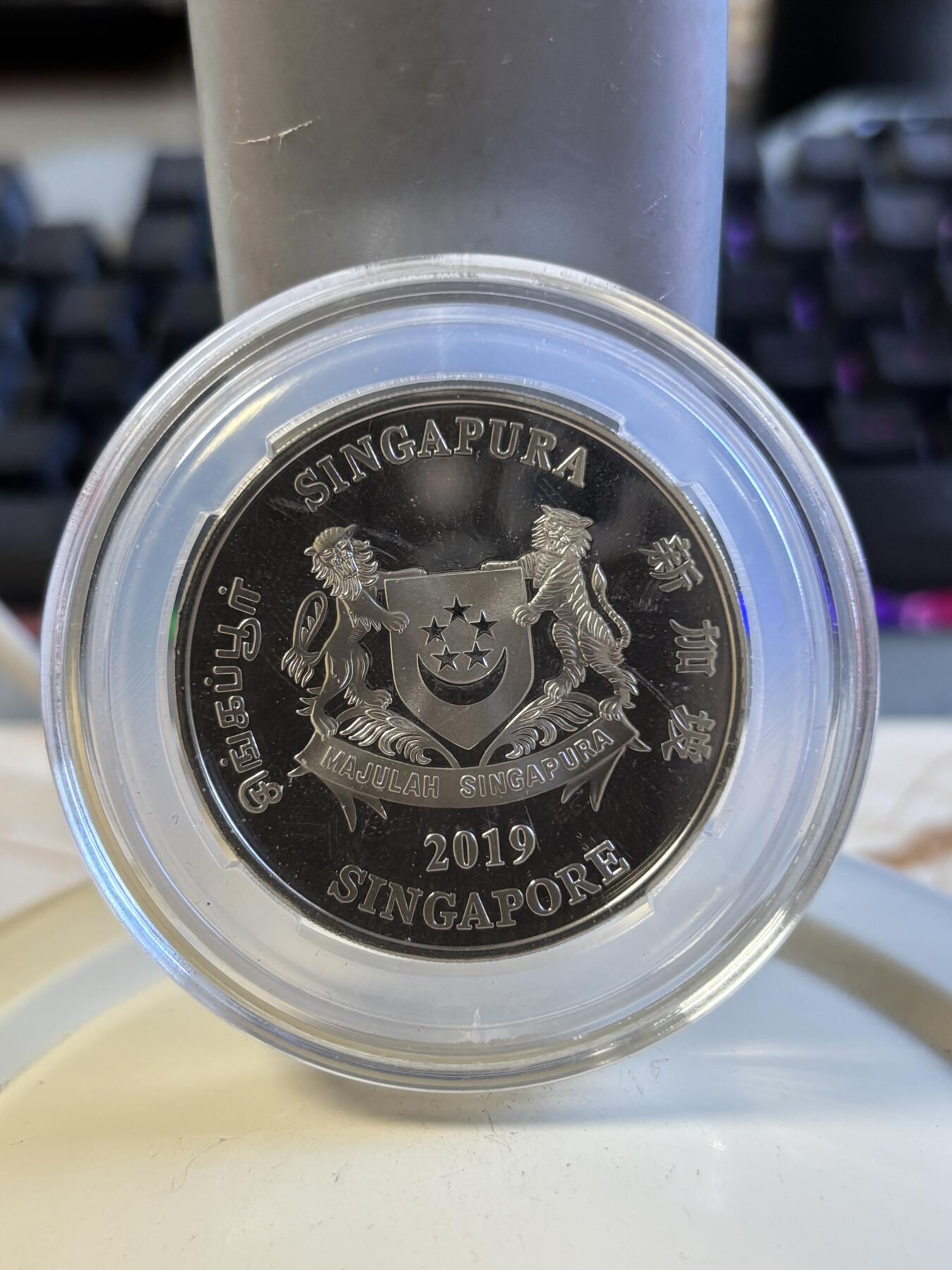 第196期拍卖 新加坡2019年十二生肖猪年铜镍纪念币带盒证书