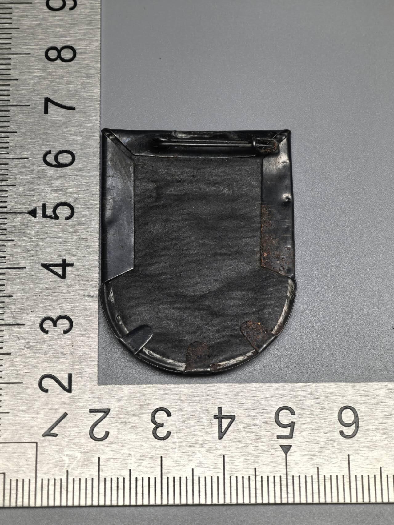 小驴勋章奖章收藏4月11日周六晚六点拍卖（珍爱和平，收藏战争，铭记历史，勿忘国耻，忠党爱国。有偿代拍，送拍规则在简介最后，参拍须阅读规则后再参拍，关系到运费包装发货时效真假辨别等关键信息，拍卖时不再发原图，看大图店主微信码在拍卖店铺介绍里）