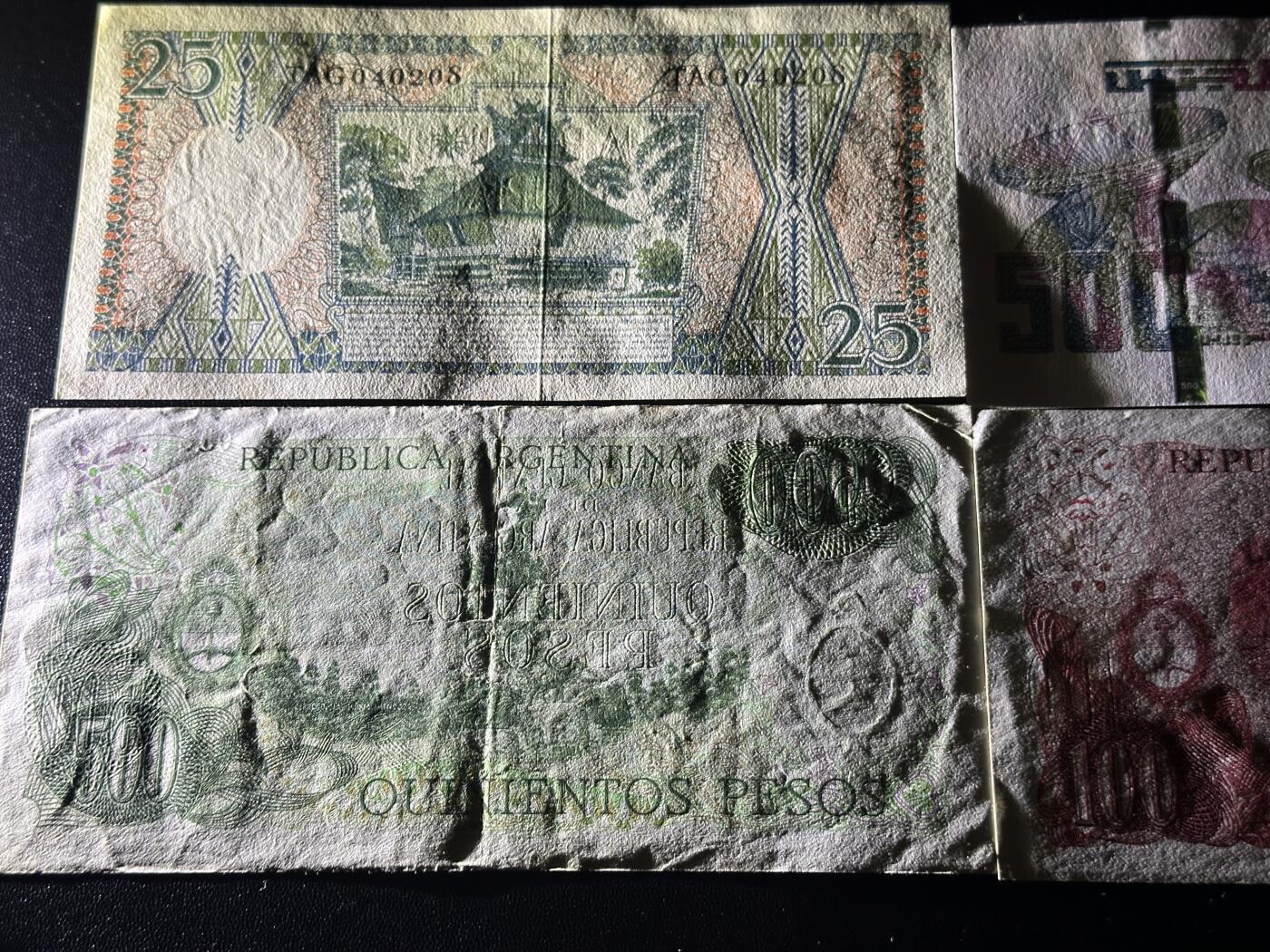 《外钞收藏家》第六百二十六期（精品场）（长期征集拍品、欢迎藏友们联系合作） 印尼、阿根廷、阿尔及利亚 4张一起 有新有旧 品相如图