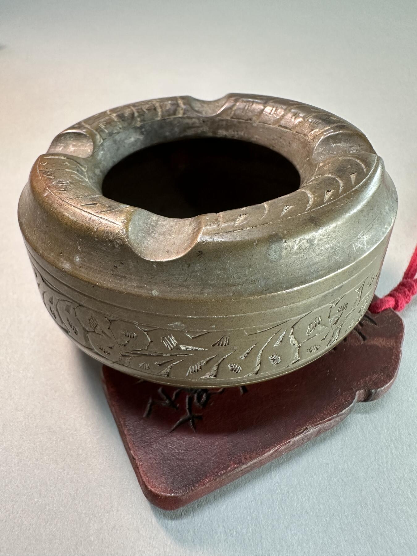 民国至建国初老黄铜刻花铜烟灰缸 传世良美品 包老保真 烟具雅器