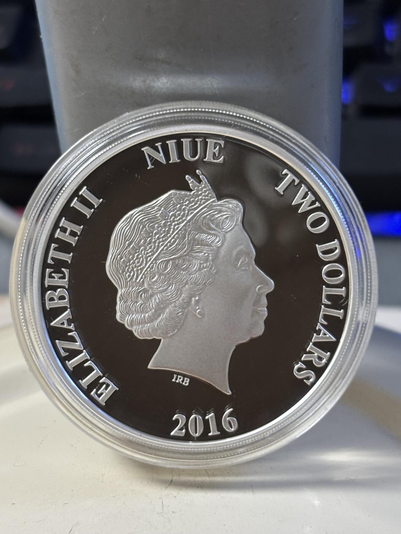 第197期拍卖 纽埃2016年迪斯尼公主系列青蛙公主1盎司彩银币，999银，发行10000枚