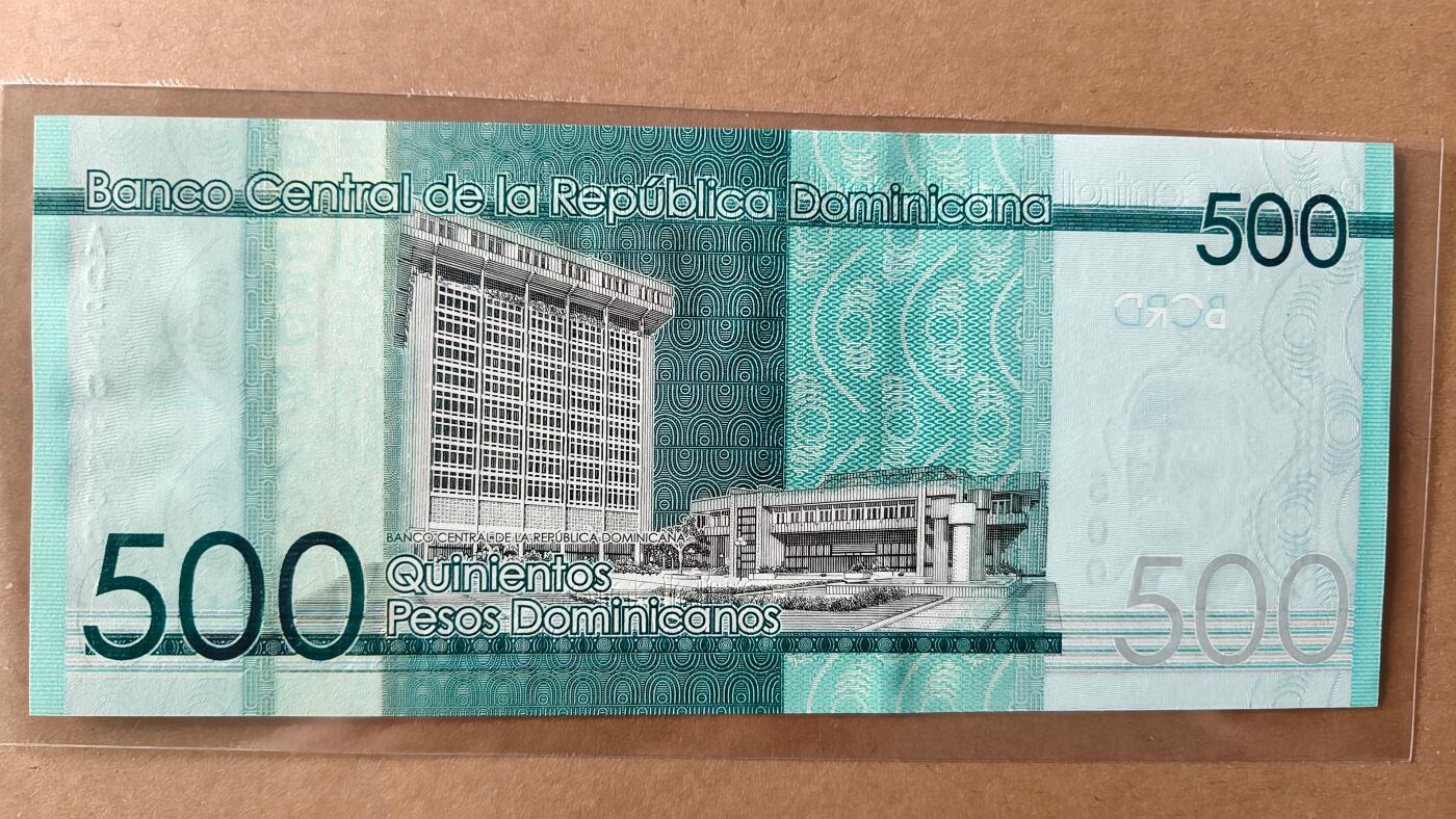 【礼羽收藏】🌏世界钱币拍卖第132期 全新 2017年 多米尼加 500 比索 银行成立70年纪念钞 稀少