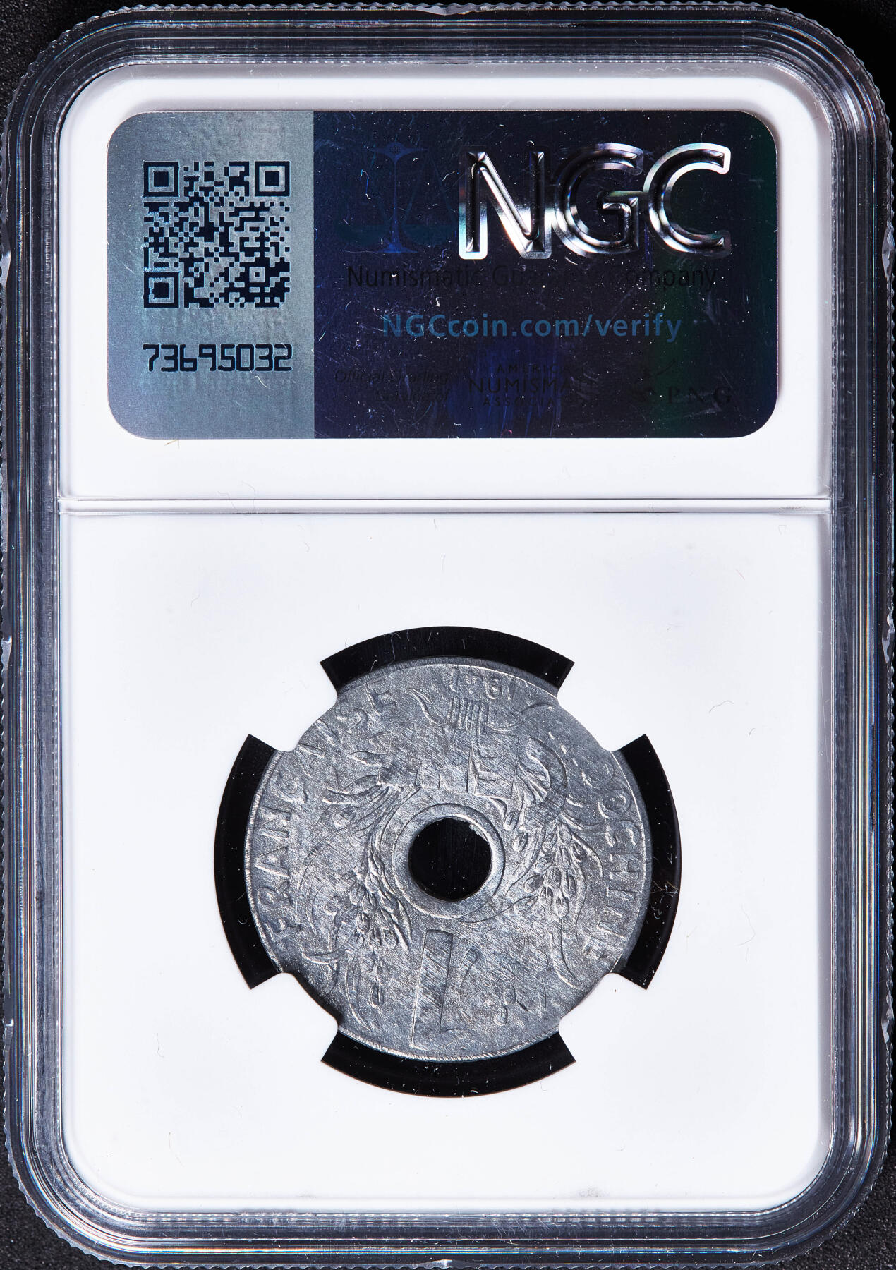 【俄甄集藏】满园春色-2026年(051)04-22星期三 晚 19:30 全场包邮 法属印度支那1941年帽圈版中孔1分锌币，NGC MS63，MS状态难得