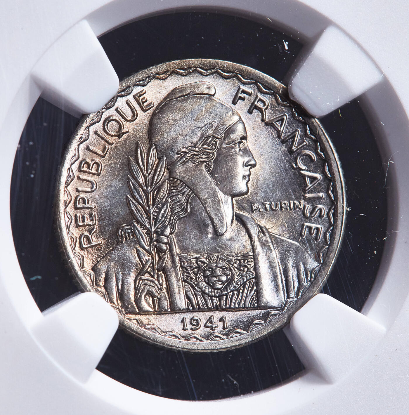 【俄甄集藏】满园春色-2026年(051)04-22星期三 晚 19:30 全场包邮 法属印度支那1941年S版10分镍币，NGC MS64，黄油彩，转光品相