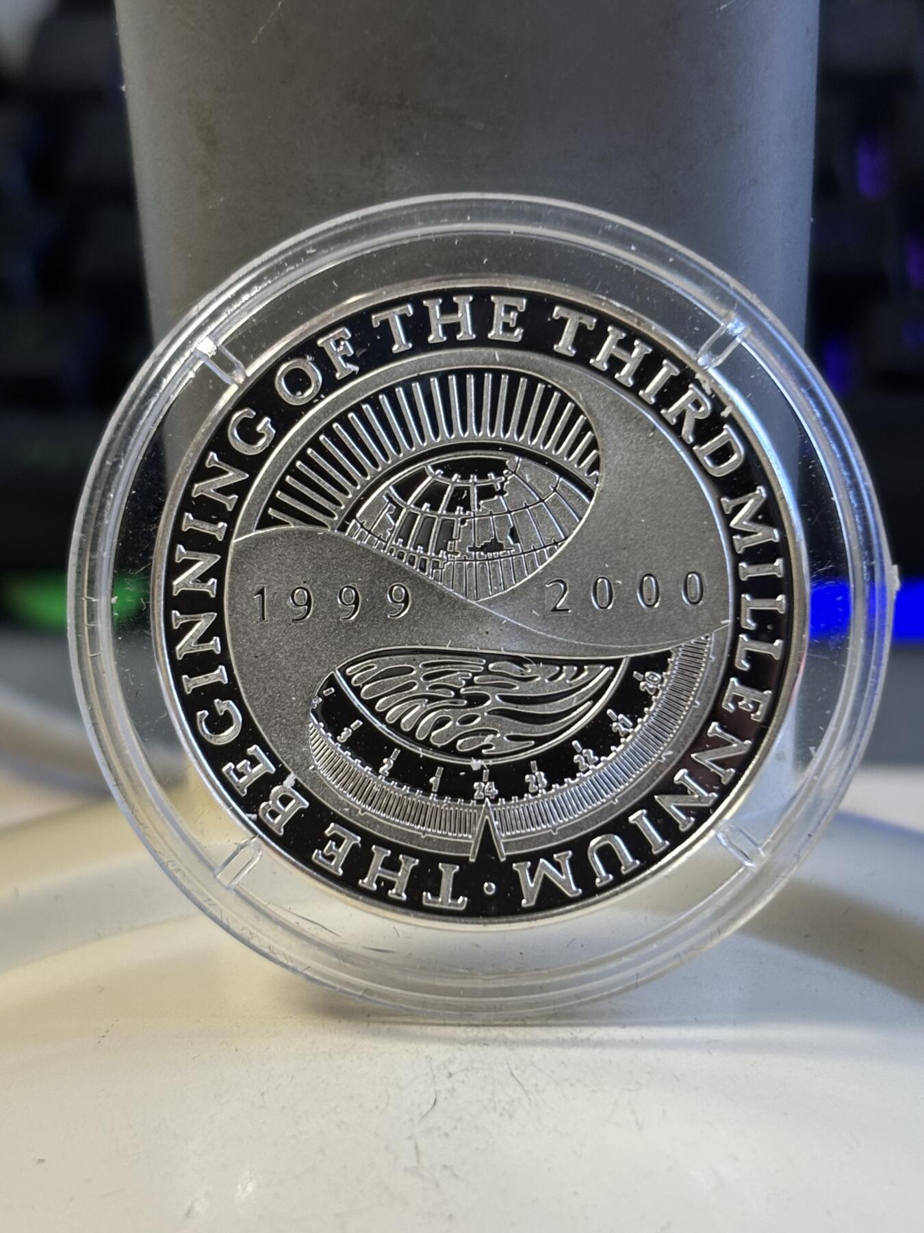 第197期拍卖 阿富汗2000年千禧年14.9克纪念银币，999银