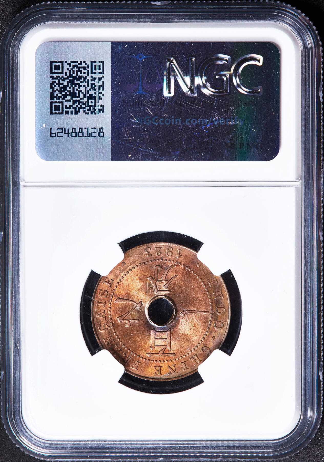 【俄甄集藏】满园春色-2026年(051)04-22星期三 晚 19:30 全场包邮 法属印度支那1923年A版中孔百分之一（1分）铜币，NGC MS64RB，原铜光转光，少见法国普瓦西造币厂版