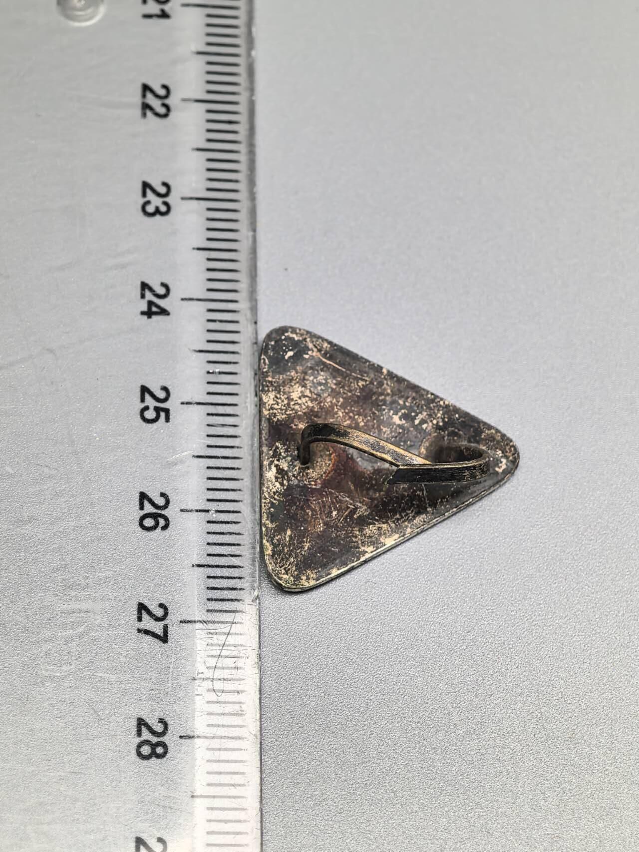 小驴勋章奖章收藏4月11日周六晚六点拍卖（珍爱和平，收藏战争，铭记历史，勿忘国耻，忠党爱国。有偿代拍，送拍规则在简介最后，参拍须阅读规则后再参拍，关系到运费包装发货时效真假辨别等关键信息，拍卖时不再发原图，看大图店主微信码在拍卖店铺介绍里） 德国 1939 年海关边防队（ZGS)帽徽