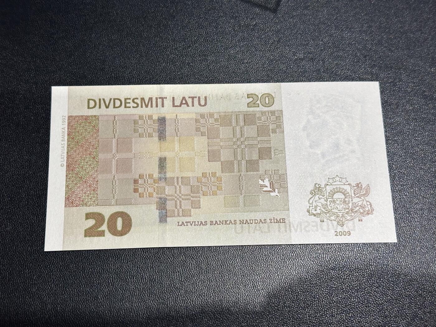 《外钞收藏家》第六百二十六期（精品场）（长期征集拍品、欢迎藏友们联系合作） 2009年拉脱维亚20 全新UNC