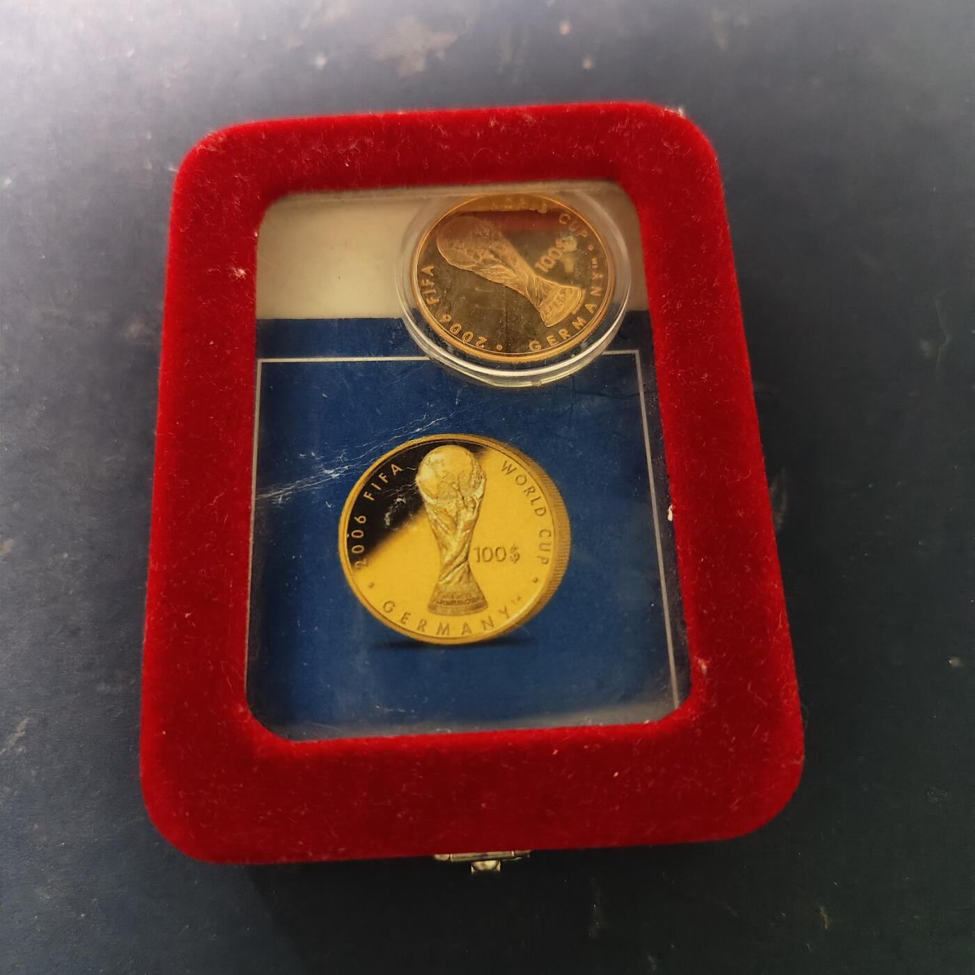 【全场包邮】纯粹捡漏拍521场 【金币】斐济2003年100元德国世界杯精制纪念金币【7.78克58.5%】-盒证全
