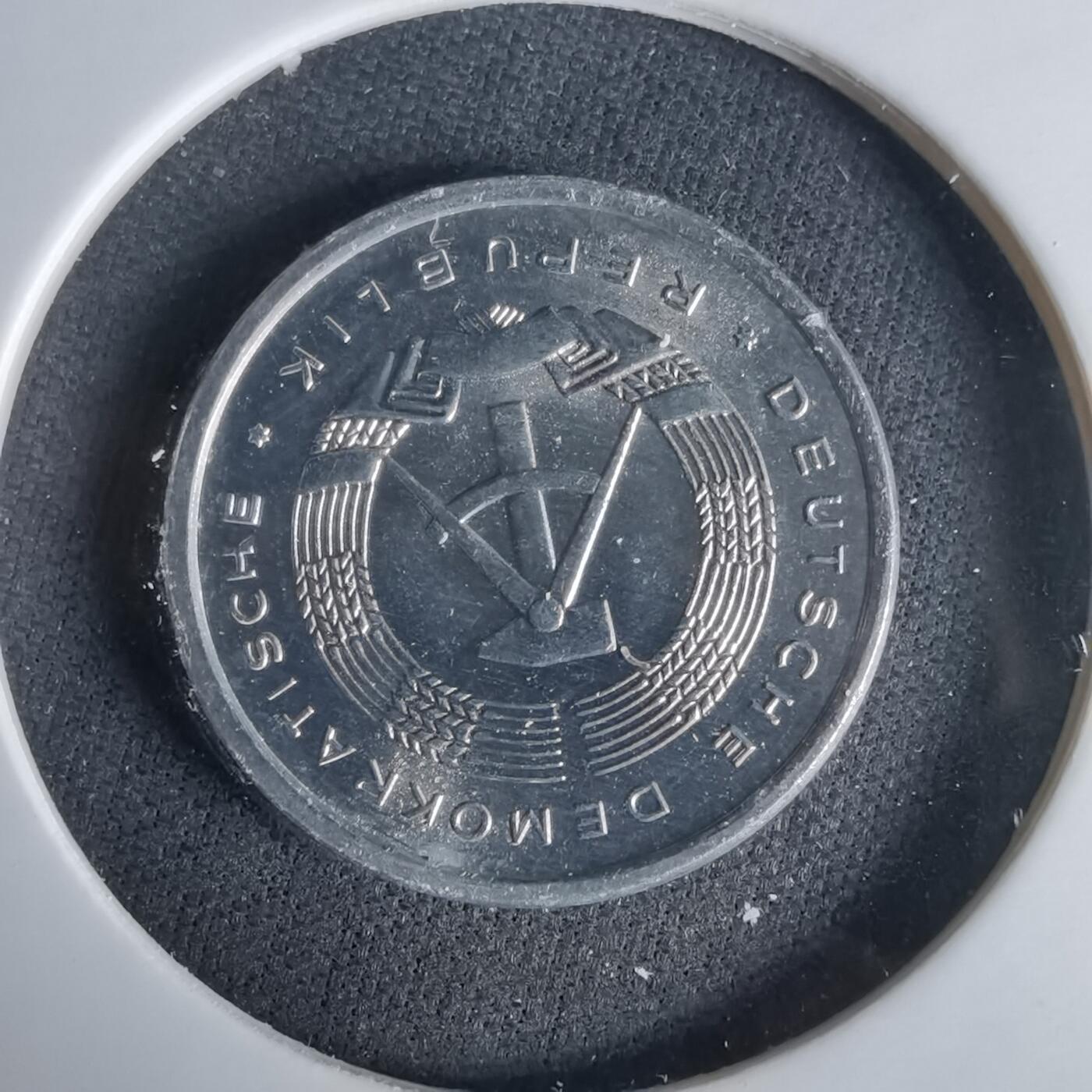 沼泽如烟--第1049场 东德1981年5芬尼