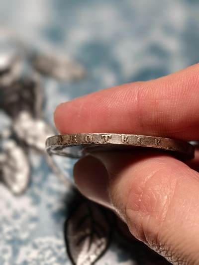 抚柳草堂-第二十八期章牌钱币  奖章勋章 满百包邮 放漏专场 1849比利时5法郎银币 重25g 早期利奥波德一世版比利奥波德二世很多 压力足细节好