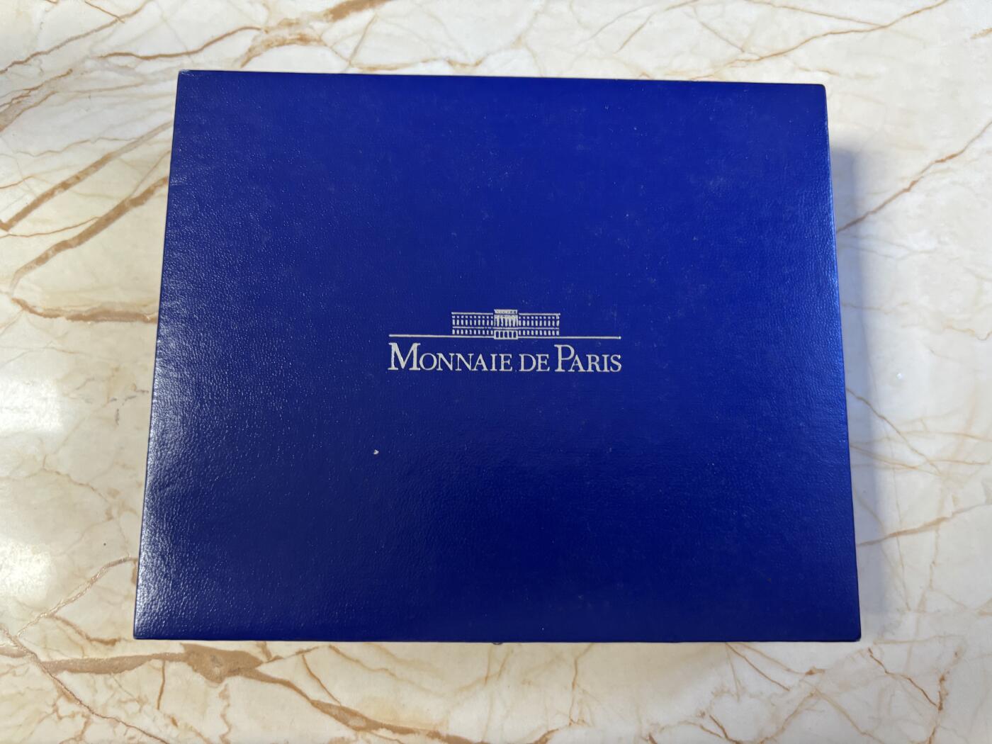 第197期拍卖 法国2003年环游世界系列精制银币套3枚套，22.2克*3，发行 15000套